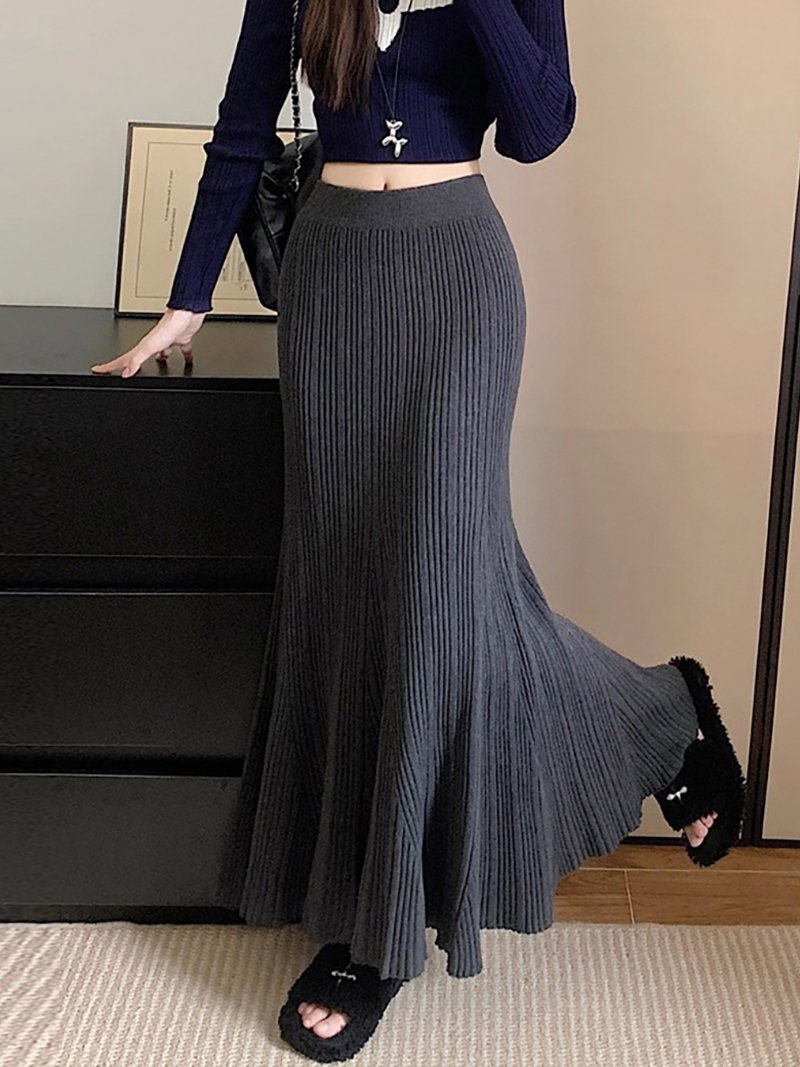 【ドゥーベル/Doux Belle】のニット調プリーツロングスカート レディース スカート インテリア・キッズ・メンズ・レディースファッション・服の通販 founy(ファニー) ファッション Fashion レディースファッション Fashion for Women スカート Skirts ロングスカート Long Skirts / Maxi & Midi Skirts シンプル Simple, Minimal プリーツ Pleats, Pleated ロング Long, Long-Length 冬 Winter / This Winter 春 Spring 秋 Autumn A/W・秋冬 Autumn/Winter ダークグレー|ID: prp329100004819646 ipo3291000000035019495