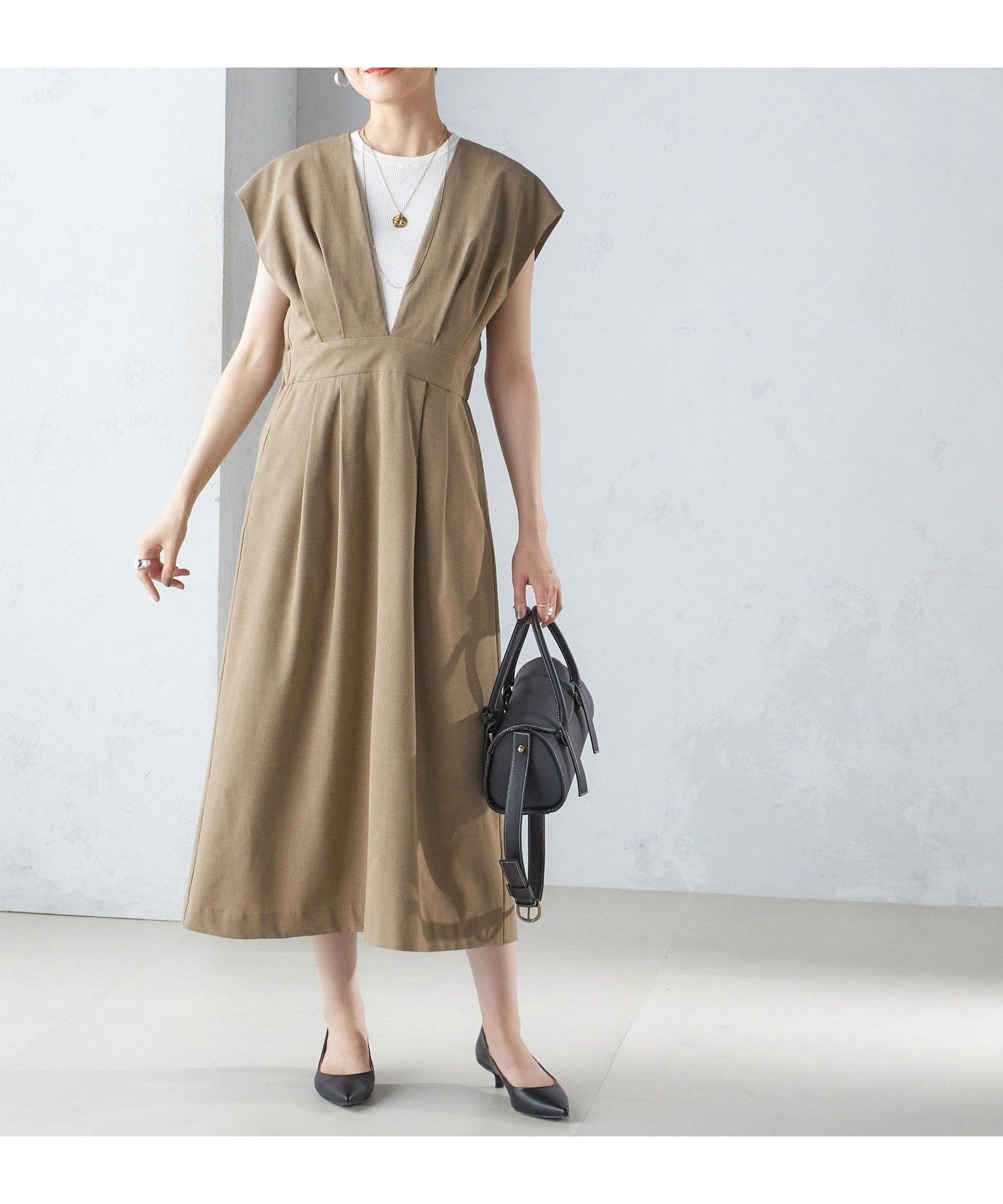 【シップス フォー ウィメン/SHIPS】の手洗い可能 梳毛調 深V ノースリーブ ワンピース 人気、トレンドファッション・服の通販 founy(ファニー) 　ファッション　Fashion　レディースファッション　Fashion for Women　ワンピース　Dresses　インナー　Innerwear　ジャケット　Jacket, Outerwear　ストレッチ　Stretch, Stretchy Fabric　スリーブ　Sleeve, Long Sleeve / Short Sleeve　タンク　Tank Top, Sleeveless Top　ノースリーブ　Sleeveless, No-Sleeve　フレンチ　French, French Style　おすすめ　Recommended / Our Picks　夏　Summer　 other-1|ID: prp329100004819683 ipo3291000000035019905