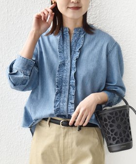 【シップス フォー ウィメン/SHIPS】の【WEB限定】 洗濯機可能 ライトオンス フリル デニム シャツ 人気、トレンドファッション・服の通販 founy(ファニー) ファッション Fashion レディースファッション Fashion for Women トップス・カットソー Cut & Sew Tops シャツ・ブラウス・オフィスカジュアル Elegant Blouses & Button-Ups デニム Denim, Jeans Material バランス Balance, Style Balance フリル Frill, Ruffle フロント Front, Front Design ボトム Bottoms, Lower Wear ポケット Pocket, Pocket Detail 羽織 Haori, Light Jacket 2026年 2026 |ID:prp329100004819689