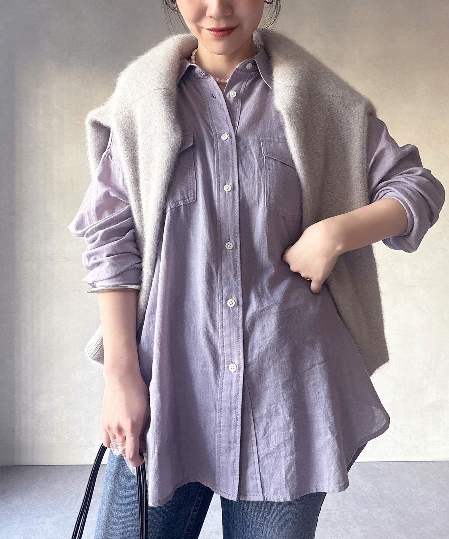 【ビアズリー/BEARDSLEY】のシフォンデニムシャツ インテリア・キッズ・メンズ・レディースファッション・服の通販 founy(ファニー) 　ファッション　Fashion　レディースファッション　Fashion for Women　トップス・カットソー　Cut & Sew Tops　シャツ・ブラウス・オフィスカジュアル　Elegant Blouses & Button-Ups　インディゴ　Indigo Denim　カットソー　Cut and Sewn Top　シアー　Sheer, See-Through　シフォン　Chiffon, Lightweight Fabric　ショート　Short, Short Length　デニム　Denim, Jeans Material　なめらか　Smooth, Silky Texture　ボトム　Bottoms, Lower Wear　ポケット　Pocket, Pocket Detail　ロング　Long, Long-Length　ワイド　Wide, Wide Fit　再入荷　Restock / Back in Stock　おすすめ　Recommended / Our Picks　バイオレット|ID: prp329100004819696 ipo3291000000035020098