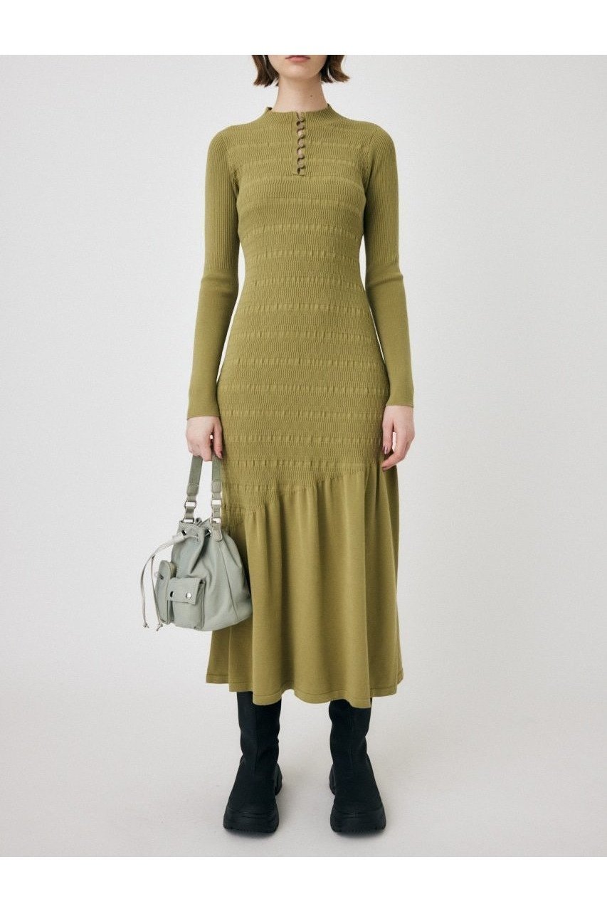 【マウジー/moussy】のFLARE HEM KNIT ドレス インテリア・キッズ・メンズ・レディースファッション・服の通販 founy(ファニー) 　ファッション　Fashion　レディースファッション　Fashion for Women　トップス・カットソー　Cut & Sew Tops　ニット　Knit Tops & Sweaters　ワンピース　Dresses　フォーマル・パーティードレス・結婚式用ドレス　Elegant & Casual Dresses　アシンメトリー　Asymmetrical Style　クラシカル　Classical, Vintage-Inspired　サテン　Satin, Glossy Fabric　ドレス　Dress, One-Piece　KHA|ID: prp329100004819734 ipo3291000000035020726