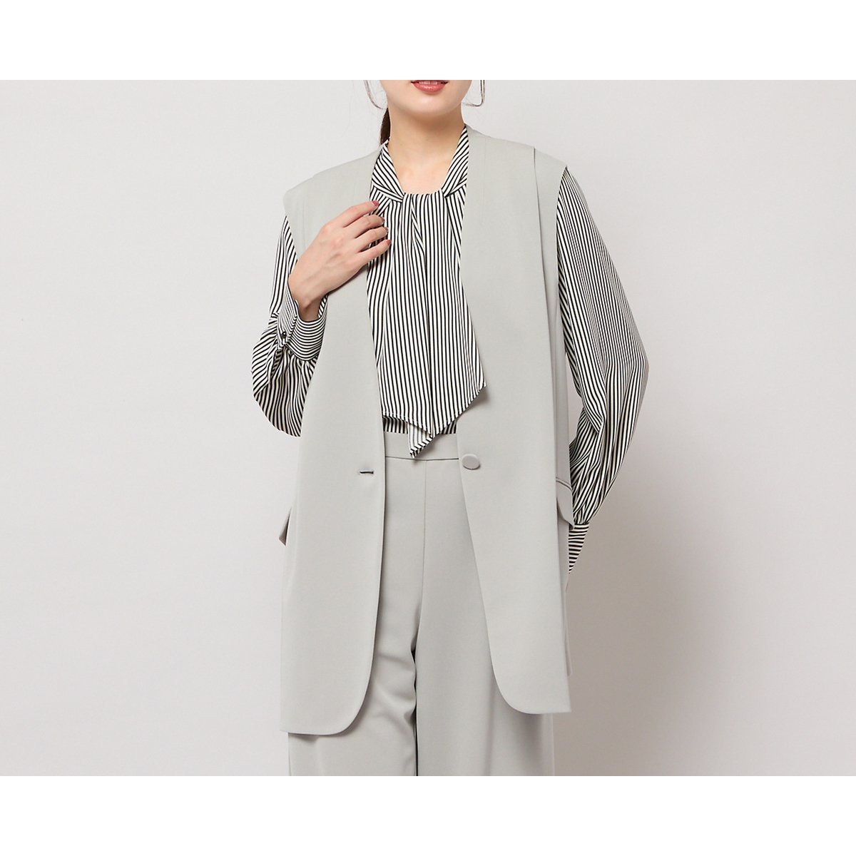 【ピサーノ/PISANO】の【セットアップ対応】ショルダータック・ノーカラージレ インテリア・キッズ・メンズ・レディースファッション・服の通販 founy(ファニー) ファッション Fashion レディースファッション Fashion for Women アウター Coat / Outerwear Collection トップス・カットソー Cut & Sew Tops ベスト&ジレ / 重ね着スタイル Vests & Gilets インナー Innerwear セットアップ Set-Up, Coordinated Outfit デニム Denim, Jeans Material フェミニン Feminine, Girly フラップ Flap, Flap Pocket フロント Front, Front Design ボトム Bottoms, Lower Wear ポケット Pocket, Pocket Detail エレガント 上品 Elegant グレー|ID: prp329100004819748 ipo3291000000035020873