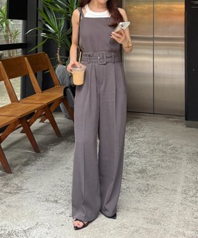 【ゼヴォン/Thevon】のベルト付きサロペット 人気、トレンドファッション・服の通販 founy(ファニー) ファッション Fashion レディースファッション Fashion for Women ワンピース Dresses サロペット&オールインワン Dungarees & Jumpsuit Styles ベルト&ウエストマーク Belts & Waist Accessories カットソー Cut and Sewn Top サロペット Overalls, Salopette シンプル Simple, Minimal スニーカー Sneakers, Trainers ダウン Down, Puffer トレンド Trend, Trending Now 再入荷 Restock / Back in Stock おすすめ Recommended / Our Picks エレガント 上品 Elegant 2025年 2025 2025-2026秋冬・A/W Autumn/Winter 2025–26 AW25–26 |ID:prp329100004819776