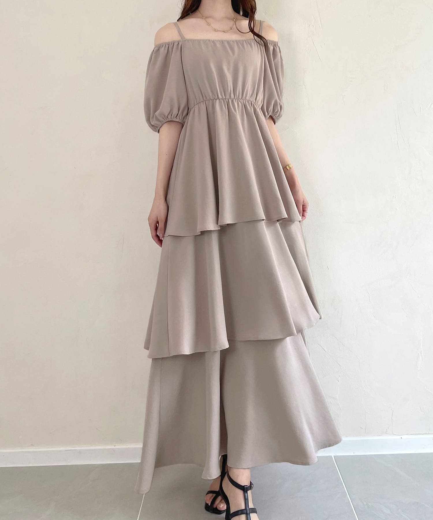 【ジュノア/JUNOAH】の2wayオフショルティアードワンピース インテリア・キッズ・メンズ・レディースファッション・服の通販 founy(ファニー) 　ファッション　Fashion　レディースファッション　Fashion for Women　ワンピース　Dresses　ピンクベージュ|ID: prp329100004819786 ipo3291000000035021528