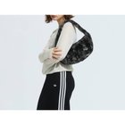 【アディダス/adidas】の【公式】アディダス adidas スモールショルダーバッグ 人気、トレンドファッション・服の通販 founy(ファニー) ファッション Fashion レディースファッション Fashion for Women バッグ Bags クラシック Classic, Timeless Style コンパクト Compact, Small Size スタイリッシュ Stylish, Fashionable フィット Fit, Slim Fit フェイクファー Faux Fur, Imitation Fur プリント Print, Printed Pattern メタリック Metallic, Shiny Finish ラップ Wrap, Wrap Design thumbnail ブラック|ID: prp329100004819928 ipo3291000000035023648