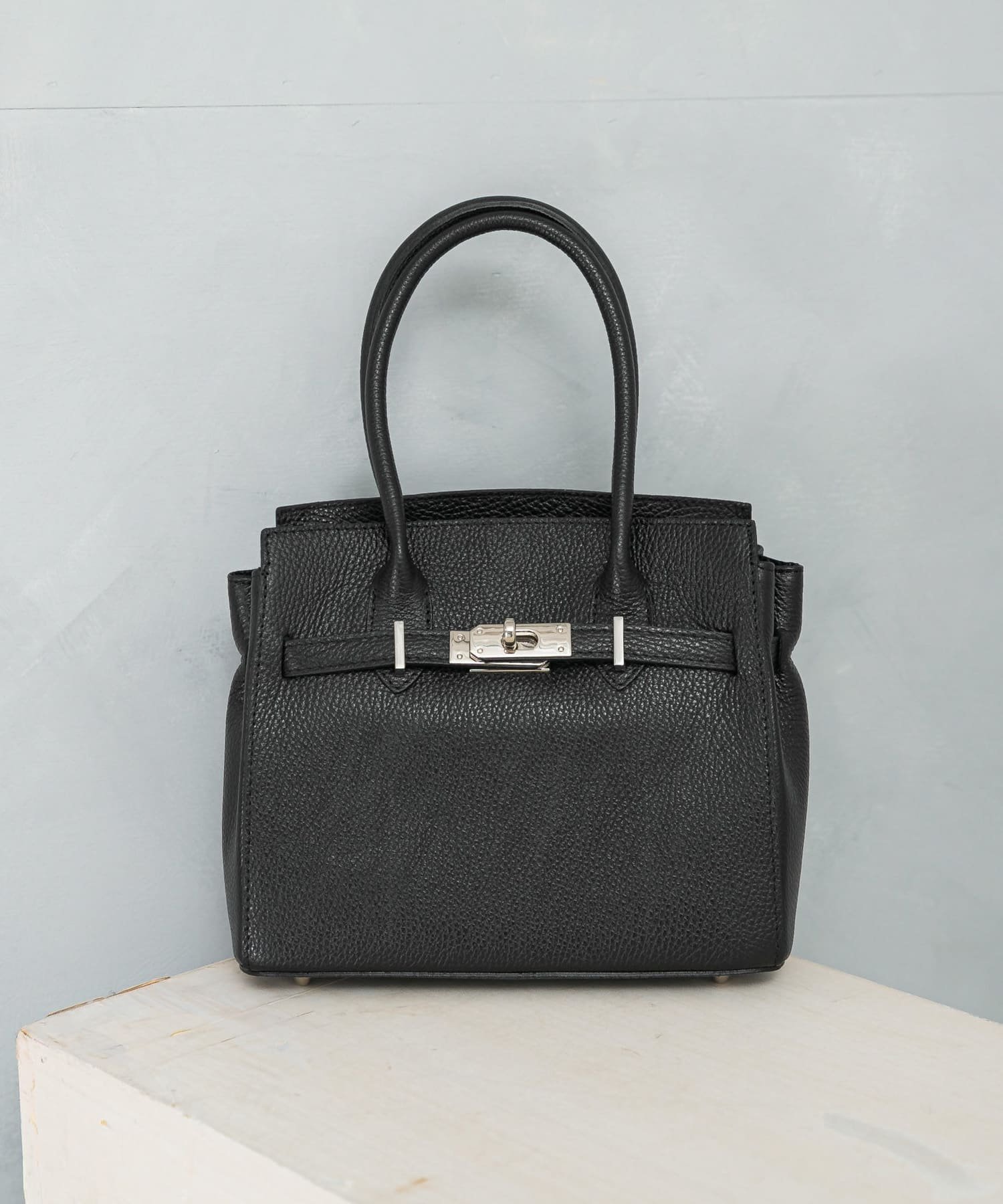 【アーバンリサーチ ロッソ/URBAN RESEARCH ROSSO】のAULENTTI ベルト付バッグ 人気、トレンドファッション・服の通販 founy(ファニー) ファッション Fashion レディースファッション Fashion for Women バッグ Bags ベルト&ウエストマーク Belts & Waist Accessories 2025年 2025 2025-2026秋冬・A/W Autumn/Winter 2025–26 AW25–26 冬 Winter / This Winter イタリア Italy A/W・秋冬 Autumn/Winter other-1|ID: prp329100004819963 ipo3291000000035023963