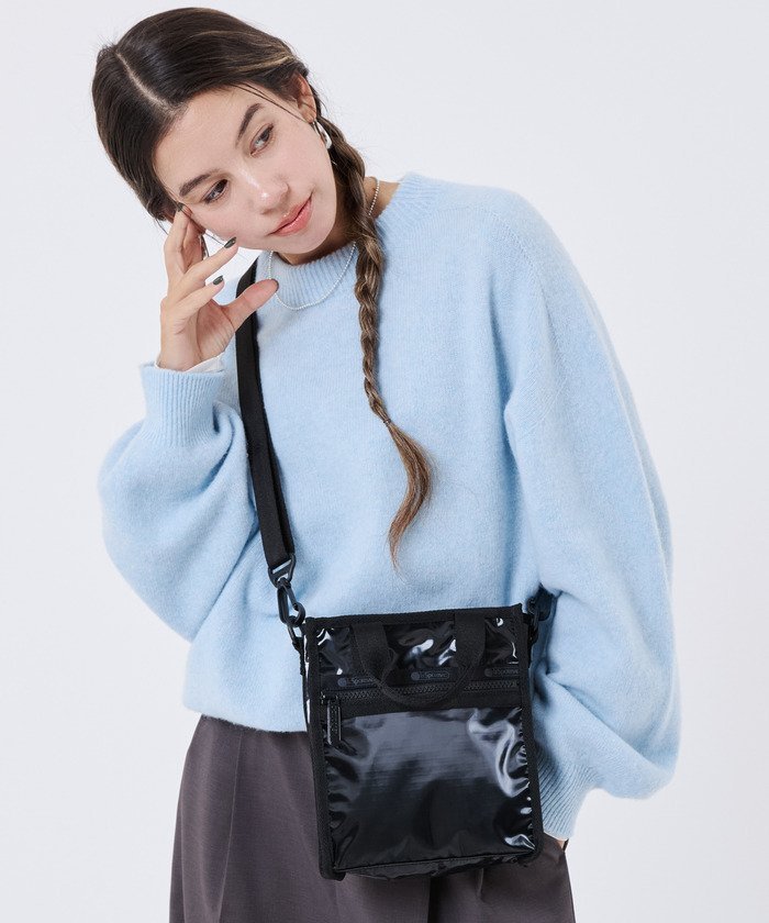 【レスポートサック/LeSportsac】の【公式】レスポートサック ショルダーバッグ 3714M135 LeSportsac インテリア・キッズ・メンズ・レディースファッション・服の通販 founy(ファニー) https://founy.com/ ファッション Fashion レディースファッション Fashion for Women スポーツウェア Functional & Stylish Sportswear スポーツバッグ・ジム用ポーチ・バックパック Gym Bag / Sports Backpack / Pouch for Training アウトドア Outdoor Clothing コレクション Collection, Seasonal Line 軽量 Lightweight, Ultra Light シンプル Simple, Minimal スクエア Square, Square Shape スポーティ Sporty, Casual Athletic スマート Smart, Elegant 財布 Wallet, Purse ポケット Pocket, Pocket Detail ポーチ Pouch, Small Case 無地 Plain, Solid Color おすすめ Recommended / Our Picks 旅行 Travel |ID: prp329100004820009 ipo3291000000035024431