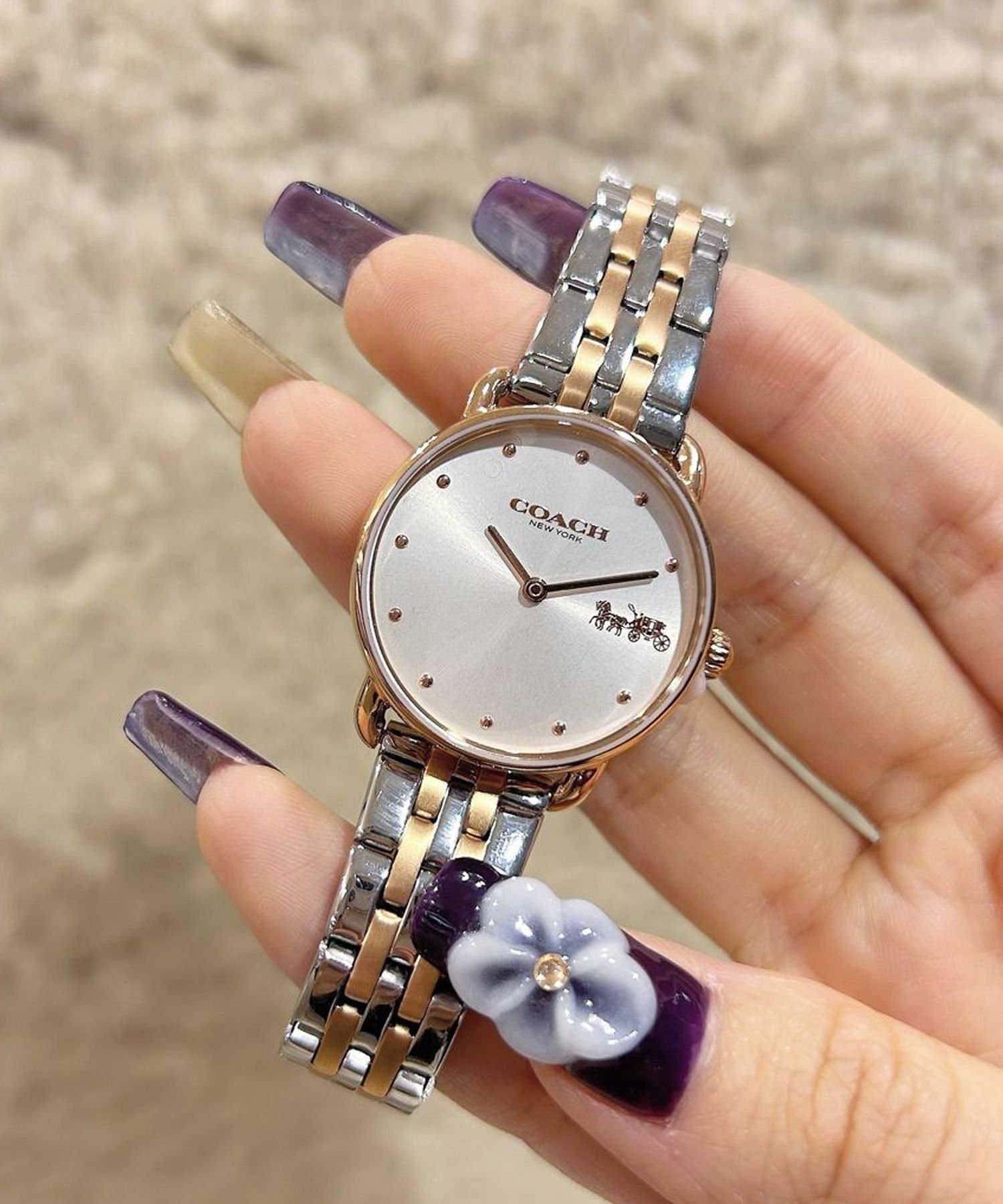 【コーチ/COACH】の【公式】エリオット ウォッチ・28MM 人気、トレンドファッション・服の通販 founy(ファニー) 　ファッション　Fashion　レディースファッション　Fashion for Women　腕時計　Wristwatch　クラシック　Classic, Timeless Style　クリスタル　Crystal, Swarovski　ニューヨーク　New York, NYC Style　ブレスレット　Bracelet, Wristband　モダン　Modern, Contemporary　モチーフ　Motif, Design Theme　おすすめ　Recommended / Our Picks　ギフト プレゼント　Gift / Present　 other-1|ID: prp329100004820100 ipo3291000000035025127