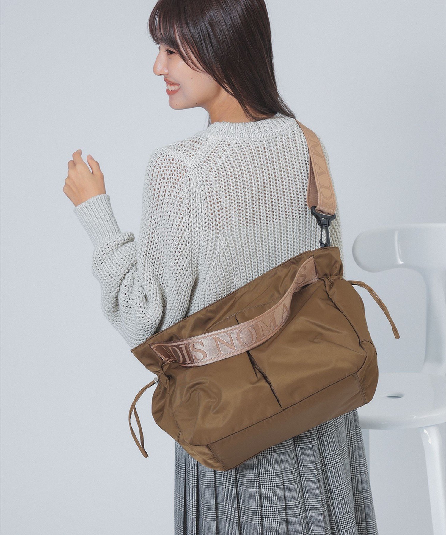 【デミルクス ビームス/Demi-Luxe BEAMS】のNOMADIS / BASQUE M ショルダーバッグ 人気、トレンドファッション・服の通販 founy(ファニー) 　ファッション　Fashion　レディースファッション　Fashion for Women　バッグ　Bags　春　Spring　コレクション　Collection, Seasonal Line　ジャカード／ジャガード　Jacquard, Woven Pattern　スタイリッシュ　Stylish, Fashionable　スピンドル　Spindle, Drawcord　タンブラー　Tumbler, Travel Mug　人気　Popular, Best Seller　バスク　Basque, Basque Style　フィット　Fit, Slim Fit　ポケット　Pocket, Pocket Detail　ヨガ　Yoga, Yoga Wear　ワーク　Workwear, Utility Style　S/S・春夏　SS, Spring/Summer, Warm Season　夏　Summer　ビジネス 仕事 通勤　Business / Work / Commuting　 other-1|ID: prp329100004820191 ipo3291000000035025944