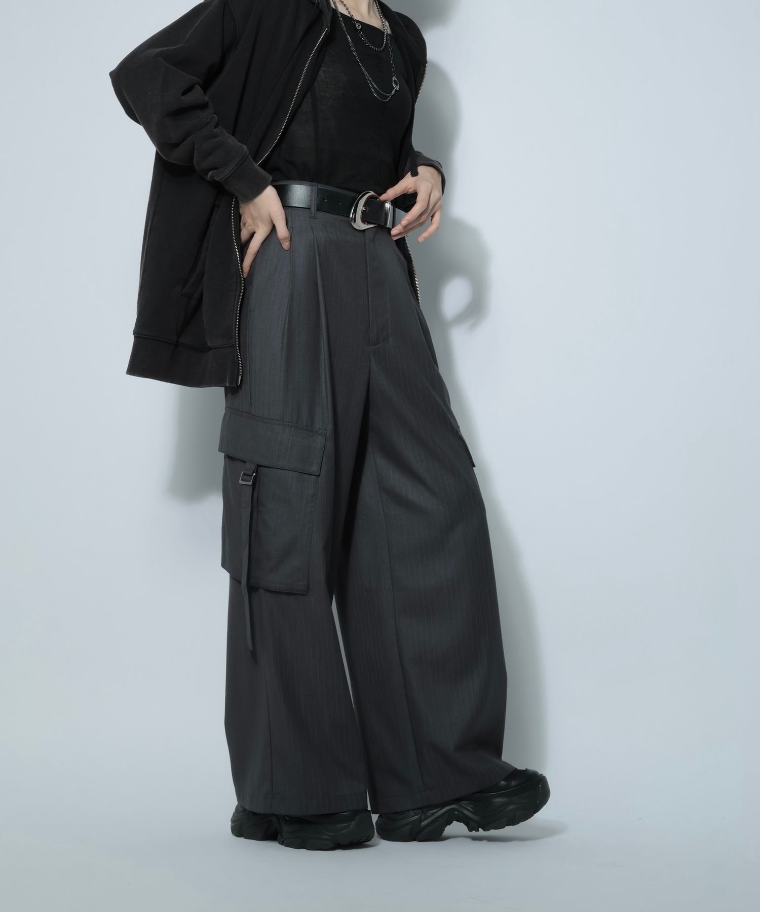 【ページボーイ/PAGEBOY】のTRポケベルカーゴパンツ インテリア・キッズ・メンズ・レディースファッション・服の通販 founy(ファニー) 　ファッション　Fashion　レディースファッション　Fashion for Women　パンツ　Pants & Trousers　ストライプ　Stripe, Striped Pattern　スラックス　Slacks, Dress Pants　リラックス　Relax, Relaxed Fit　ワイド　Wide, Wide Fit　無地　Plain, Solid Color　チャコール18|ID: prp329100004820260 ipo3291000000035026679