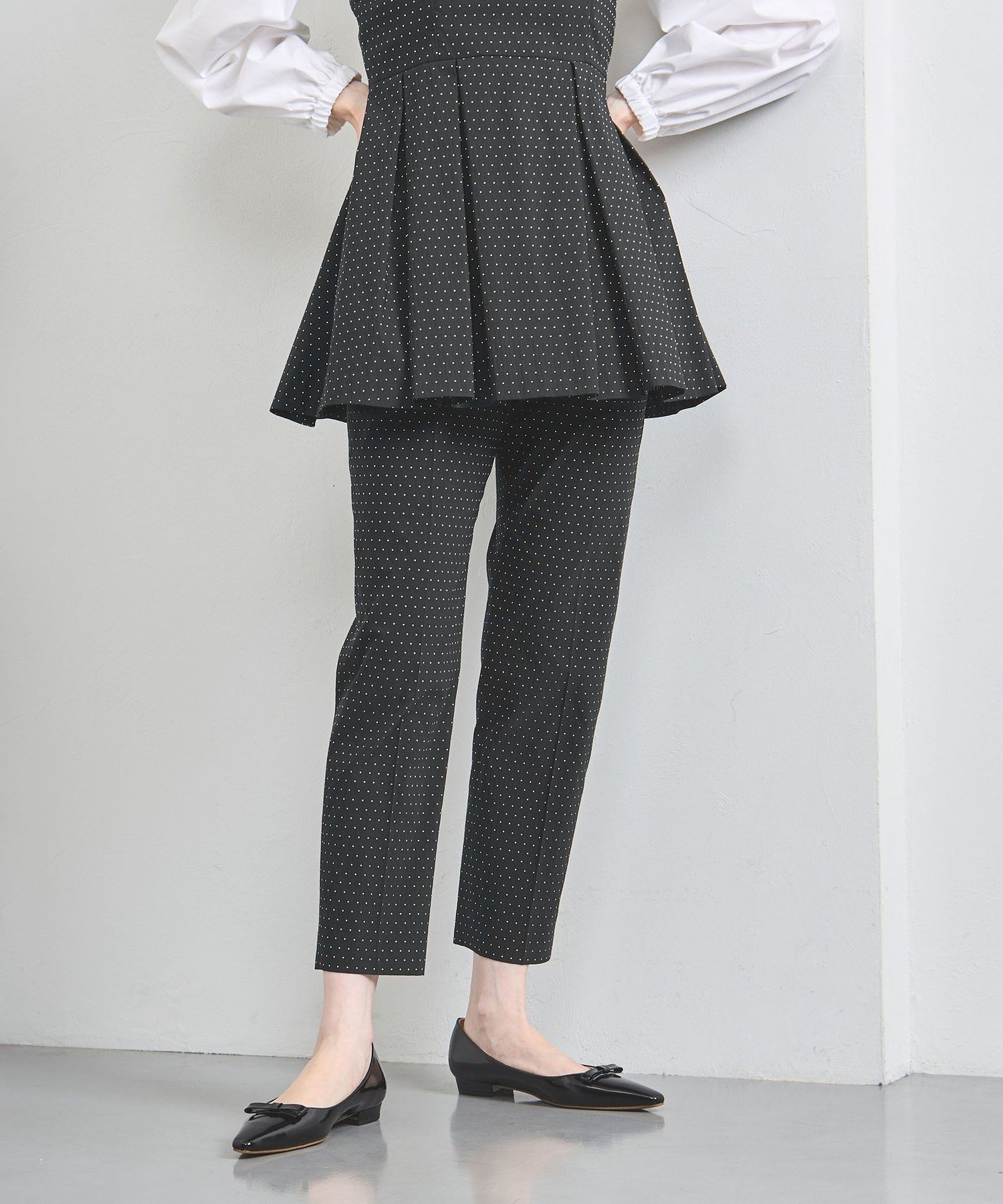 【ユナイテッドアローズ/UNITED ARROWS】のドット ジャガード スリム パンツ インテリア・キッズ・メンズ・レディースファッション・服の通販 founy(ファニー) 　ファッション　Fashion　レディースファッション　Fashion for Women　パンツ　Pants & Trousers　シンプル　Simple, Minimal　ストレッチ　Stretch, Stretchy Fabric　スリム　Slim, Slim Fit　セットアップ　Set-Up, Coordinated Outfit　ドット　Polka Dot, Dot Pattern　ビスチェ　Bustier, Corset Top　ブライト　Bright, Shiny　ベスト　Vest, Waistcoat　アウトレット　Outlet / Clearance　おすすめ　Recommended / Our Picks　エレガント 上品　Elegant　セレモニー　Ceremony　BLACK|ID: prp329100004820282 ipo3291000000035026914