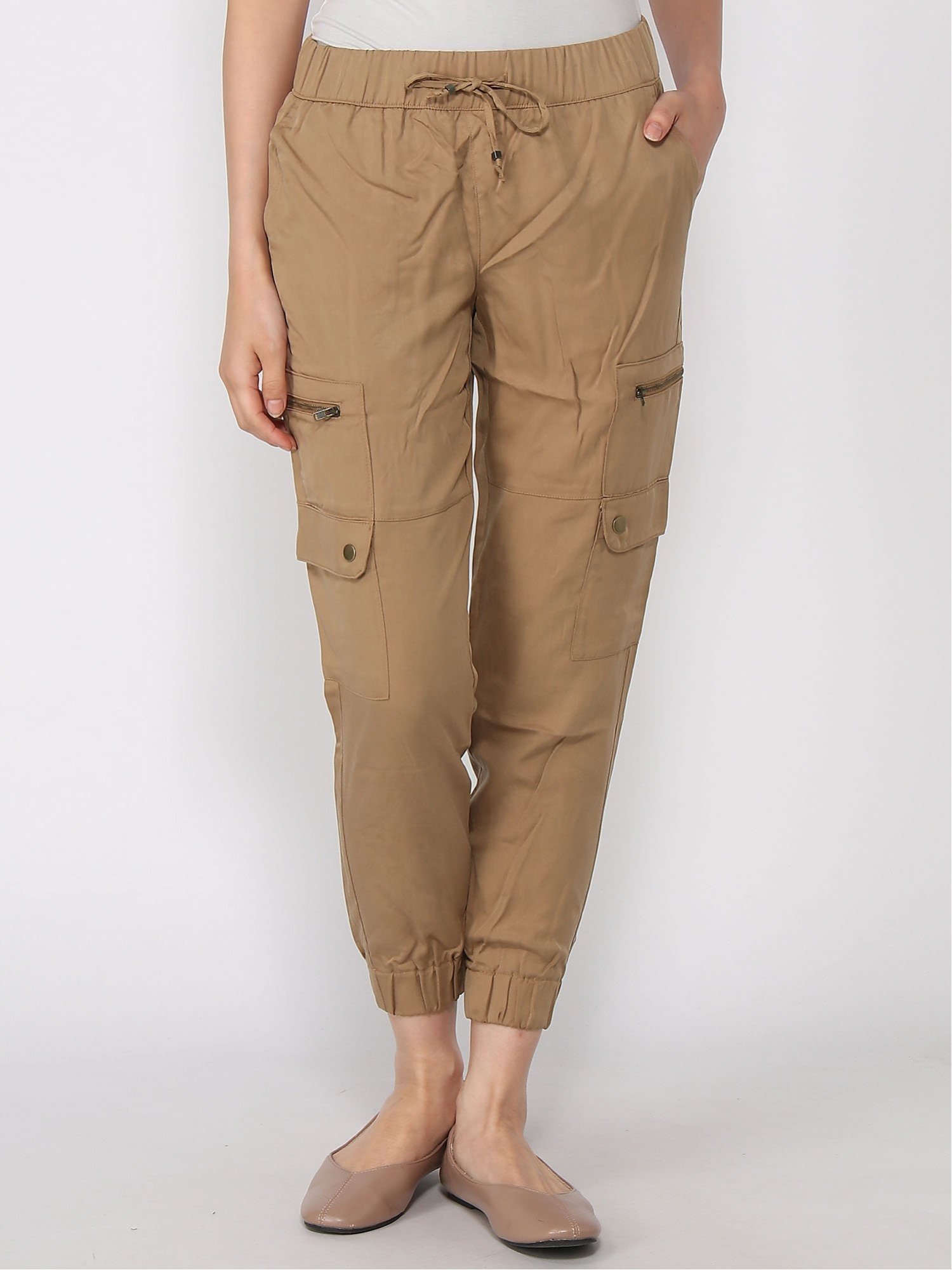 【バナナリパブリック ファクトリーストア/BANANA REPUBLIC FACTORY STORE】のBANANA REPUBLIC FACTORY STORE テンセルソフトカーゴパンツ インテリア・キッズ・メンズ・レディースファッション・服の通販 founy(ファニー) 　ファッション　Fashion　レディースファッション　Fashion for Women　パンツ　Pants & Trousers　カーゴパンツ　Cargo Pants, Utility Pants　ポケット　Pocket, Pocket Detail　ICED_LATTE|ID: prp329100004820296 ipo3291000000035027080