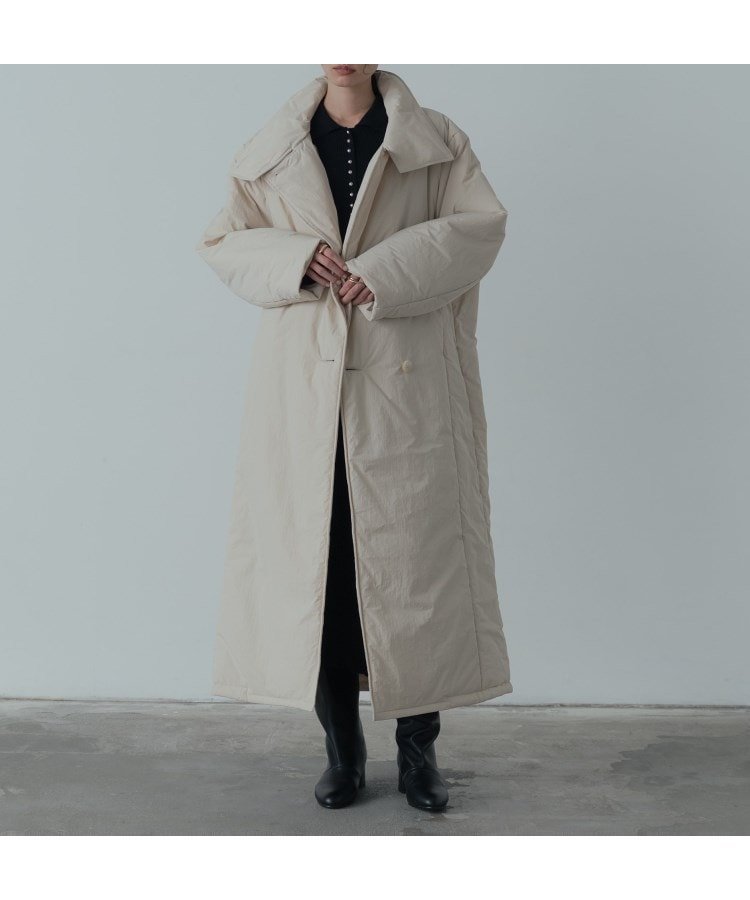 【インディヴィ/INDIVI】のパディングロングコート インテリア・キッズ・メンズ・レディースファッション・服の通販 founy(ファニー) 　ファッション　Fashion　レディースファッション　Fashion for Women　アウター　Coat / Outerwear Collection　コート・ロングコート・ピーコート　Long Coats, Peacoats & More　おすすめ　Recommended / Our Picks　ショルダー　Shoulder, Shoulder Strap　シンプル　Simple, Minimal　スタンド　Stand Collar, Upright Stand　ドロップ　Drop Shoulder, Dropped Style　バランス　Balance, Style Balance　マキシ　Maxi, Full Length　防寒　Cold Protection, Winter-Ready　グレージュ|ID: prp329100004820334 ipo3291000000035027506