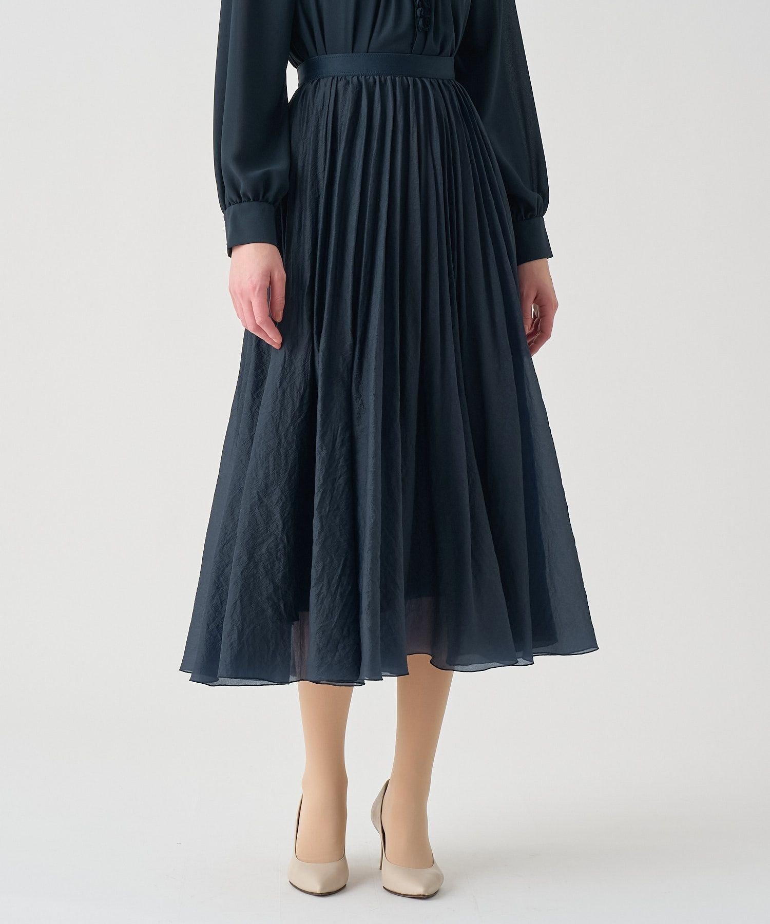 【アナイ/ANAYI】の【Eternal Line 2026】オーガンジーエアリープリーツ スカート インテリア・キッズ・メンズ・レディースファッション・服の通販 founy(ファニー) 　ファッション　Fashion　レディースファッション　Fashion for Women　スカート　Skirts　プリーツスカート / 上品フェミニンスタイル　Pleated Skirts　エアリー　Airy Texture　オーガンジー　Organza Fabric　ギャザー　Gathered, Ruffled　サテン　Satin, Glossy Fabric　スマート　Smart, Elegant　ツイード　Twill, Twill Weave　フェミニン　Feminine, Girly　プリーツ　Pleats, Pleated　ランダム　Random, Irregular　ロング　Long, Long-Length　ワッシャー　Washer, Crinkled Finish　再入荷　Restock / Back in Stock　navy|ID: prp329100004820340 ipo3291000000035027558