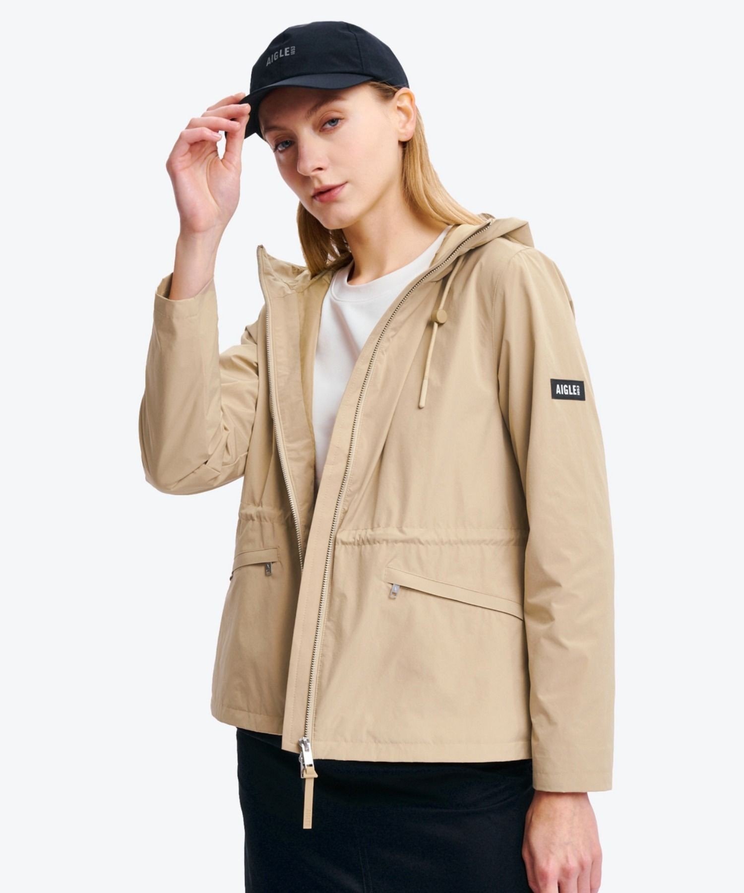 【エーグル/AIGLE】の撥水 ショートジャケット インテリア・キッズ・メンズ・レディースファッション・服の通販 founy(ファニー) 　ファッション　Fashion　レディースファッション　Fashion for Women　アウター　Coat / Outerwear Collection　レディースジャケット・軽アウター　Jackets　ショート　Short, Short Length　ジャケット　Jacket, Outerwear　ドローコード　Drawcord, Drawstring Cord　ハンド　Hand, Handmade　フィット　Fit, Slim Fit　ポケット　Pocket, Pocket Detail　ベージュ|ID: prp329100004820344 ipo3291000000035027597