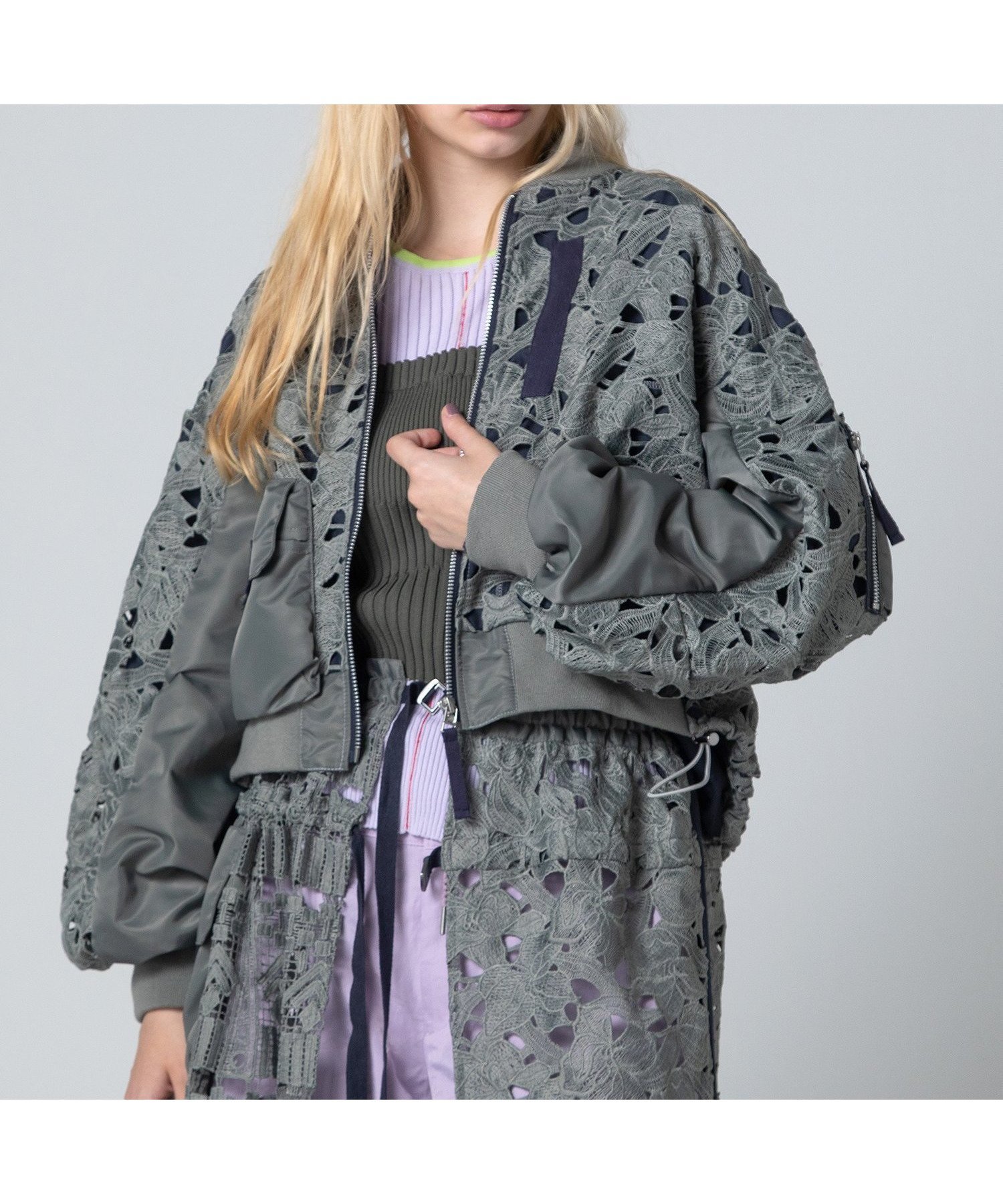 【アウラアイラ/AULA AILA】のLACE MA-1 BLOUSON インテリア・キッズ・メンズ・レディースファッション・服の通販 founy(ファニー) ファッション Fashion レディースファッション Fashion for Women アウター Coat / Outerwear Collection ブルゾンジャケット・スポーティアウター Blouson Jackets MA-1ジャケット MA-1 Bomber Jackets / Flight Jackets コクーン Cocoon, Cocoon Silhouette フラワー Flower, Floral ブルゾン Blouson, Bomber Jacket ポケット Pocket, Pocket Detail ミックス Mix, Mixed Style レース Lace, Lace Fabric LT.KHAKI|ID: prp329100004820346 ipo3291000000035027607