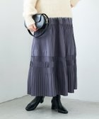 【ルクールブラン/le.coeur blanc】のデシン変形プリーツスカート 人気、トレンドファッション・服の通販 founy(ファニー) ファッション Fashion レディースファッション Fashion for Women スカート Skirts プリーツスカート / 上品フェミニンスタイル Pleated Skirts ウェーブ Wavy Pattern くるぶし Ankle-Length 今季 This Season, Current Season 切替 Switching, Contrast Panel シンプル Simple, Minimal ドット Polka Dot, Dot Pattern プリーツ Pleats, Pleated モノトーン Monotone, Black and White ランダム Random, Irregular 楽ちん Easy Fit, Comfortable 冬 Winter / This Winter thumbnail C/グレー|ID: prp329100004820366 ipo3291000000035027832