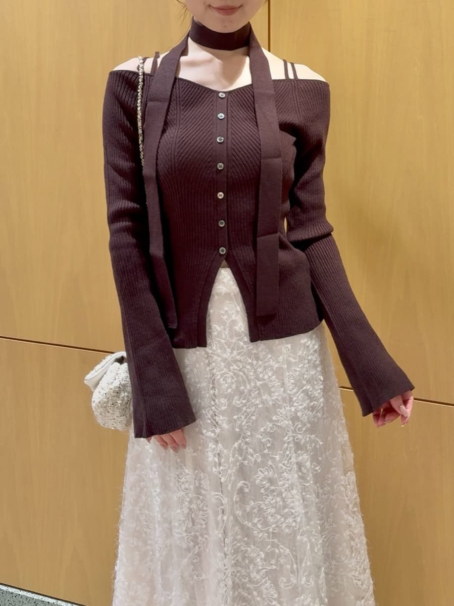 【スナイデル/SNIDEL】のタイ付きニットプルオーバー インテリア・キッズ・メンズ・レディースファッション・服の通販 founy(ファニー) 　ファッション　Fashion　レディースファッション　Fashion for Women　トップス・カットソー　Cut & Sew Tops　ニット　Knit Tops & Sweaters　カジュアルプルオーバー・ニットトップス　Pullovers & Knit Tops / Casual Pullovers　ウェーブ　Wavy Pattern　ストレート　Straight, Straight Cut　スマート　Smart, Elegant　スリット　Slit, Slit Detail　スリーブ　Sleeve, Long Sleeve / Short Sleeve　セットアップ　Set-Up, Coordinated Outfit　デコルテ　Décolleté, Neckline　ビスチェ　Bustier, Corset Top　フィット　Fit, Slim Fit　フロント　Front, Front Design　ラップ　Wrap, Wrap Design　おすすめ　Recommended / Our Picks　エレガント 上品　Elegant　BRW[058]|ID: prp329100004820402 ipo3291000000035028170