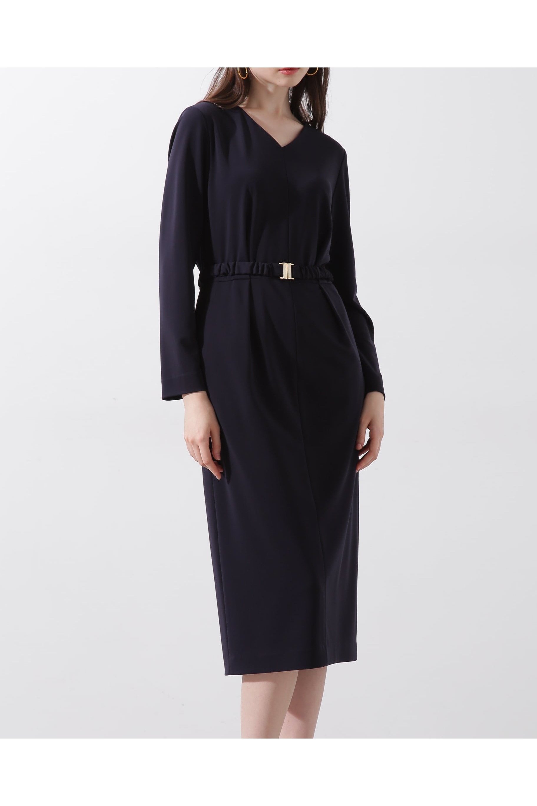 【ピンキーアンドダイアン/Pinky&Dianne】のシャーリングベルトVネックワンピース インテリア・キッズ・メンズ・レディースファッション・服の通販 founy(ファニー) 　ファッション　Fashion　レディースファッション　Fashion for Women　ワンピース　Dresses　ベルト&ウエストマーク　Belts & Waist Accessories　なめらか　Smooth, Silky Texture　シャーリング　Shirring, Ruched　スタンダード　Standard, Basic　ストレッチ　Stretch, Stretchy Fabric　エレガント 上品　Elegant　ネイビー|ID: prp329100004820451 ipo3291000000035028684