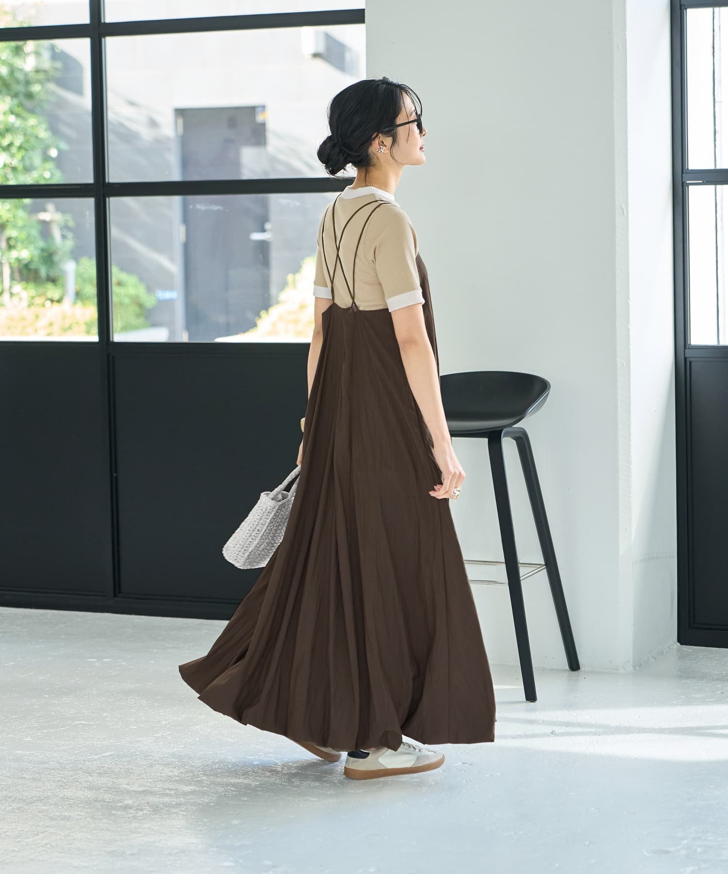 【スタイルデリ/STYLE DELI】の【LUXE】クロスキャミバルーンワンピース インテリア・キッズ・メンズ・レディースファッション・服の通販 founy(ファニー) 　ファッション　Fashion　レディースファッション　Fashion for Women　ワンピース　Dresses　カットソー　Cut and Sewn Top　軽量　Lightweight, Ultra Light　スリット　Slit, Slit Detail　タンク　Tank Top, Sleeveless Top　タートル　Turtleneck, Turtle Collar　チューブ　Tube, Tube Top　長袖　Long Sleeve, Full Sleeve　バルーン　Balloon, Balloon Silhouette　ポケット　Pocket, Pocket Detail　半袖　Short Sleeve, Half Sleeve　ラップ　Wrap, Wrap Design　リゾート　Resort, Vacation Style　ループ　Loop, Loop Knit　冬　Winter / This Winter　夏　Summer　セピアブラウン|ID: prp329100004820458 ipo3291000000035028780