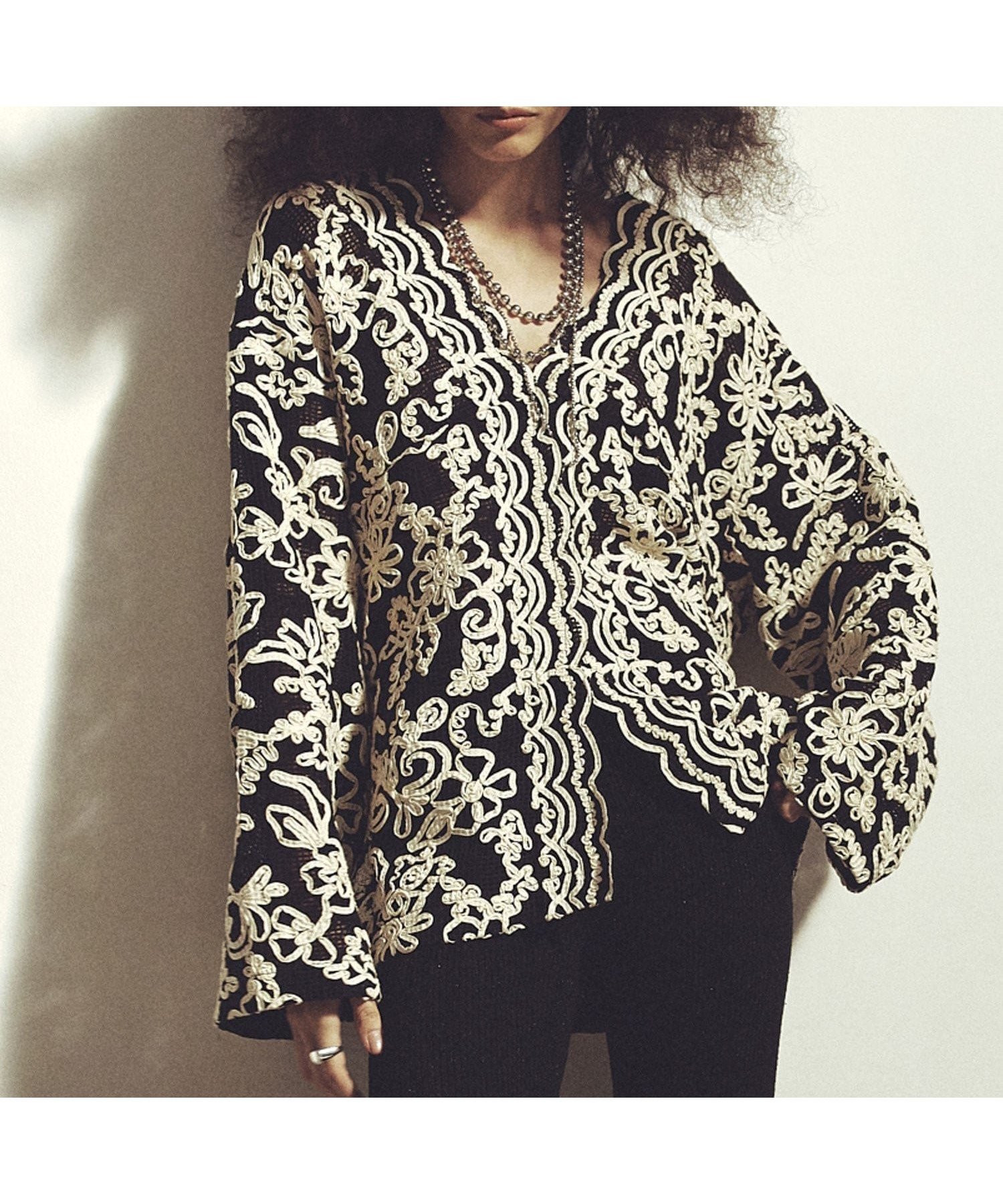 【ローズバッド/ROSE BUD】のmag.by c/EMBROIDERY MESH SHIRT 人気、トレンドファッション・服の通販 founy(ファニー) ファッション Fashion レディースファッション Fashion for Women トップス・カットソー Cut & Sew Tops シャツ・ブラウス・オフィスカジュアル Elegant Blouses & Button-Ups 春 Spring シンプル Simple, Minimal スカラップ Scallop, Scalloped Edge デニム Denim, Jeans Material ビッグ Big, Oversized フラワー Flower, Floral フロント Front, Front Design ベーシック Basic, Essential ボトム Bottoms, Lower Wear メッシュ Mesh, Net Fabric モチーフ Motif, Design Theme S/S・春夏 SS, Spring/Summer, Warm Season 夏 Summer other-1|ID: prp329100004820495 ipo3291000000035029145