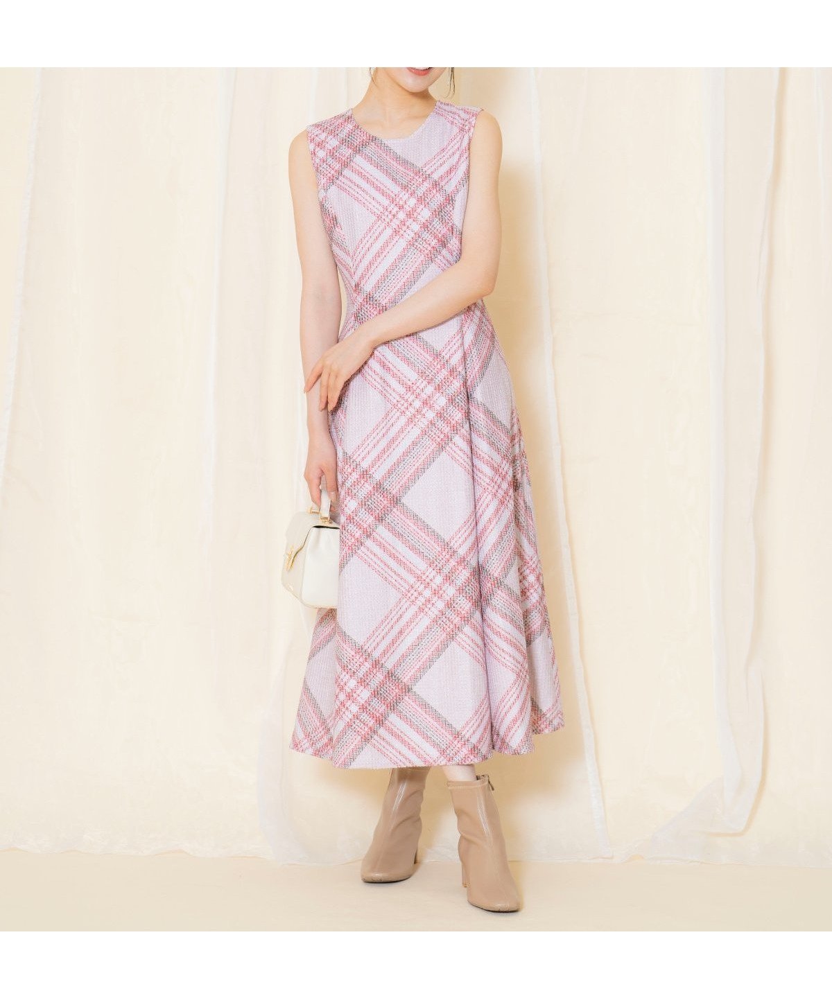 【ウィルセレクション/WILLSELECTION】のツイードチェックノースリーブワンピース 人気、トレンドファッション・服の通販 founy(ファニー) 　ファッション　Fashion　レディースファッション　Fashion for Women　ワンピース　Dresses　インナー　Innerwear　カーディガン　Cardigan, Knitwear　ジャケット　Jacket, Outerwear　セットアップ　Set-Up, Coordinated Outfit　チェック　Check, Plaid, Tartan　ツイード　Twill, Twill Weave　ノースリーブ　Sleeveless, No-Sleeve　プリント　Print, Printed Pattern　レース　Lace, Lace Fabric　ロング　Long, Long-Length　エレガント 上品　Elegant　A/W・秋冬　Autumn/Winter　 other-1|ID: prp329100004820504 ipo3291000000035029250