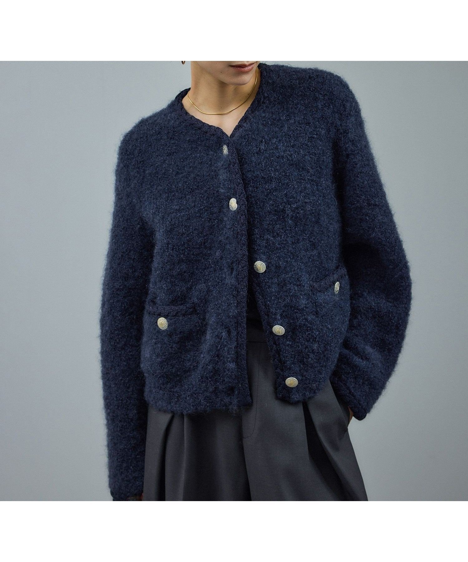 【サロン アダム エ ロペ/SALON adam et rope'】のプードルニットクルーネックカーディガン インテリア・キッズ・メンズ・レディースファッション・服の通販 founy(ファニー) 　ファッション　Fashion　レディースファッション　Fashion for Women　トップス・カットソー　Cut & Sew Tops　ニット　Knit Tops & Sweaters　カーディガン・羽織り　Layered Style Cardigans　コンパクト　Compact, Small Size　シルバー　Silver, Metallic Silver　ジャケット　Jacket, Outerwear　デニム　Denim, Jeans Material　トリミング　Trimming, Decorative Edge　ポケット　Pocket, Pocket Detail　メタル　Metal, Metal Parts　ワイド　Wide, Wide Fit　エレガント 上品　Elegant　A/W・秋冬　Autumn/Winter　ネイビー(40)|ID: prp329100004820522 ipo3291000000035029428