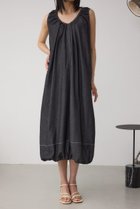 【アズール バイ マウジー/AZUL by moussy】の前後2WAYバルーンギャザーワンピース 人気、トレンドファッション・服の通販 founy(ファニー) ファッション Fashion レディースファッション Fashion for Women ワンピース Dresses キャップ Cap, Baseball Cap ギャザー Gathered, Ruffled スニーカー Sneakers, Trainers デニム Denim, Jeans Material トレンド Trend, Trending Now バルーン Balloon, Balloon Silhouette フレア Flare, Flared リゾート Resort, Vacation Style 夏 Summer thumbnail BLK|ID: prp329100004820538 ipo3291000000035029604