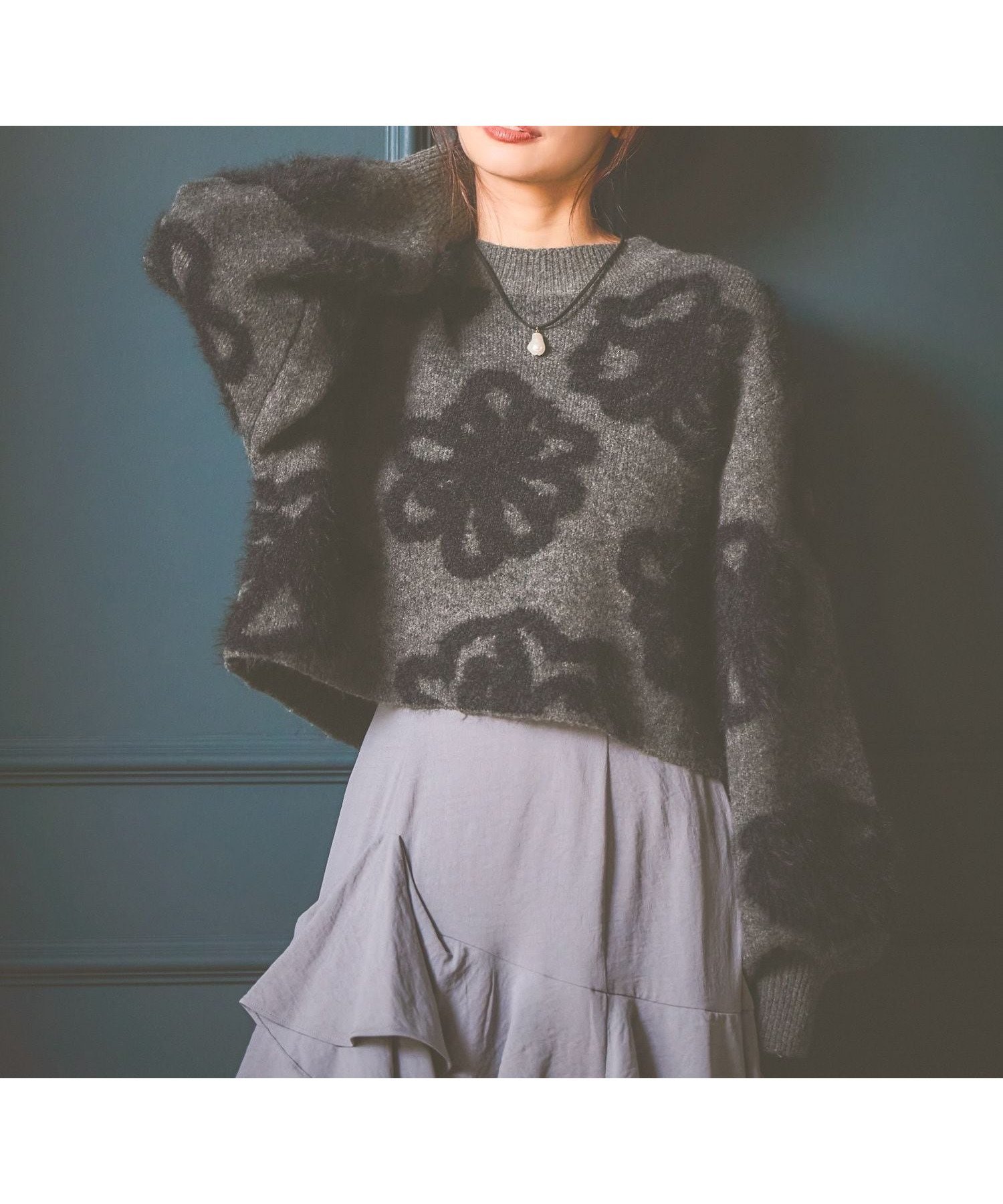 【ミスティ ウーマン/mysty woman】のフェザーフラワージャガードニットプルオーバー 人気、トレンドファッション・服の通販 founy(ファニー) 　ファッション　Fashion　レディースファッション　Fashion for Women　トップス・カットソー　Cut & Sew Tops　ニット　Knit Tops & Sweaters　カジュアルプルオーバー・ニットトップス　Pullovers & Knit Tops / Casual Pullovers　ダウン　Down, Puffer　デニム　Denim, Jeans Material　フェザー　Feather, Feather Detail　フェミニン　Feminine, Girly　 other-1|ID: prp329100004820546 ipo3291000000035029749