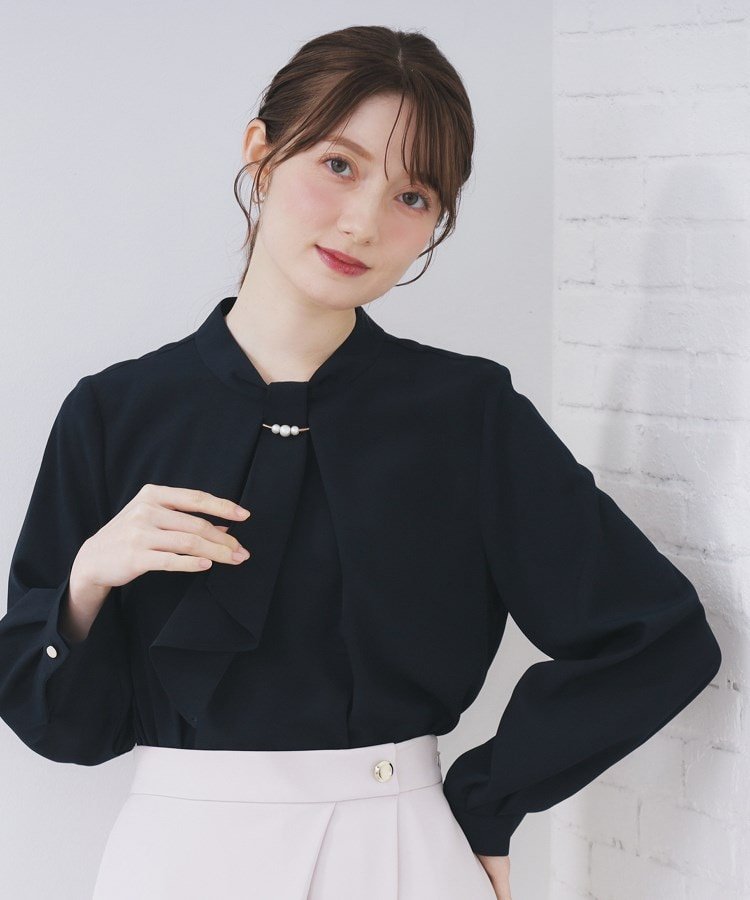 【インデックス/INDEX】のボウタイタックブラウス【洗濯機OK/防シワ】《XS~3L》 インテリア・キッズ・メンズ・レディースファッション・服の通販 founy(ファニー) ファッション Fashion レディースファッション Fashion for Women トップス・カットソー Cut & Sew Tops シャツ・ブラウス・オフィスカジュアル Elegant Blouses & Button-Ups アクセサリー Fashion Accessories インナー Innerwear 洗える Machine Washable クラシカル Classical, Vintage-Inspired シンプル Simple, Minimal ジャケット Jacket, Outerwear ジョーゼット Georgette, Semi-Sheer Fabric スタンド Stand Collar, Upright Stand スマート Smart, Elegant パール Pearl, Pearl Accent フロント Front, Front Design おすすめ Recommended / Our Picks エレガント 上品 Elegant セレモニー Ceremony ネイビー|ID: prp329100004820549 ipo3291000000035029790