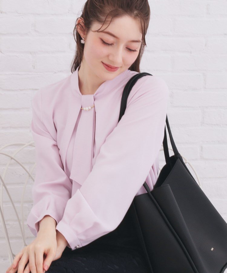 【インデックス/INDEX】のボウタイタックブラウス【洗濯機OK/防シワ】《XS~3L》 インテリア・キッズ・メンズ・レディースファッション・服の通販 founy(ファニー) ファッション Fashion レディースファッション Fashion for Women トップス・カットソー Cut & Sew Tops シャツ・ブラウス・オフィスカジュアル Elegant Blouses & Button-Ups アクセサリー Fashion Accessories インナー Innerwear 洗える Machine Washable クラシカル Classical, Vintage-Inspired シンプル Simple, Minimal ジャケット Jacket, Outerwear ジョーゼット Georgette, Semi-Sheer Fabric スタンド Stand Collar, Upright Stand スマート Smart, Elegant パール Pearl, Pearl Accent フロント Front, Front Design おすすめ Recommended / Our Picks エレガント 上品 Elegant セレモニー Ceremony ライトピンク|ID: prp329100004820549 ipo3291000000035029791