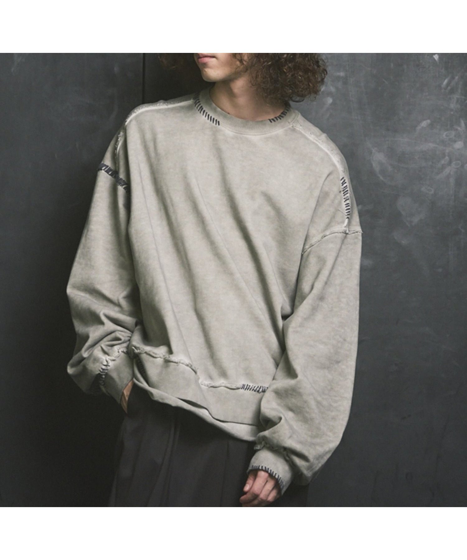 【メゾンスペシャル/MAISON SPECIAL】のHeavy-Weight Sweat Embroidery Damage Over-Dye Crew Neck Pullover 人気、トレンドファッション・服の通販 founy(ファニー) 　ファッション　Fashion　レディースファッション　Fashion for Women　トップス・カットソー　Cut & Sew Tops　レディースパーカー・カジュアルフーディー　Casual Hoodies & Sweatshirts　カジュアルプルオーバー・ニットトップス　Pullovers & Knit Tops / Casual Pullovers　スウェット・クルーネックトップス　Sweatshirts & Crewnecks / Relaxed Fit Sweat Tops　ヴィンテージ　Vintage Style　ショルダー　Shoulder, Shoulder Strap　シンプル　Simple, Minimal　スウェット / スエット　Sweatshirt, Sweatwear　ダメージ　Distressed, Destroyed　ドロップ　Drop Shoulder, Dropped Style　ブリーチ　Bleach, Washed Finish　 other-1|ID: prp329100004820569 ipo3291000000035030049