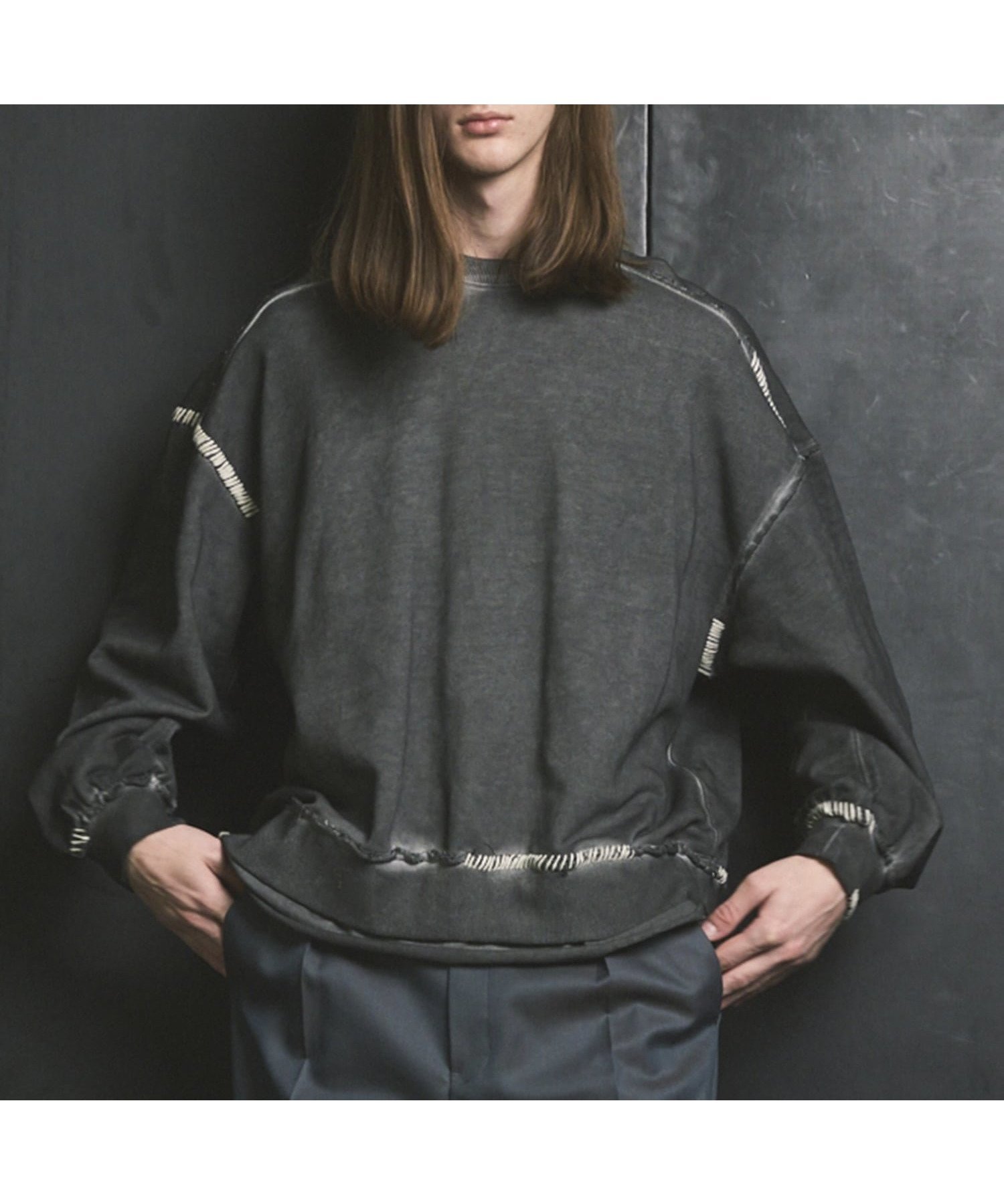 【メゾンスペシャル/MAISON SPECIAL】のHeavy-Weight Sweat Embroidery Damage Over-Dye Crew Neck Pullover インテリア・キッズ・メンズ・レディースファッション・服の通販 founy(ファニー) 　ファッション　Fashion　レディースファッション　Fashion for Women　トップス・カットソー　Cut & Sew Tops　レディースパーカー・カジュアルフーディー　Casual Hoodies & Sweatshirts　カジュアルプルオーバー・ニットトップス　Pullovers & Knit Tops / Casual Pullovers　スウェット・クルーネックトップス　Sweatshirts & Crewnecks / Relaxed Fit Sweat Tops　ヴィンテージ　Vintage Style　ショルダー　Shoulder, Shoulder Strap　シンプル　Simple, Minimal　スウェット / スエット　Sweatshirt, Sweatwear　ダメージ　Distressed, Destroyed　ドロップ　Drop Shoulder, Dropped Style　ブリーチ　Bleach, Washed Finish　BLK|ID: prp329100004820569 ipo3291000000035030051