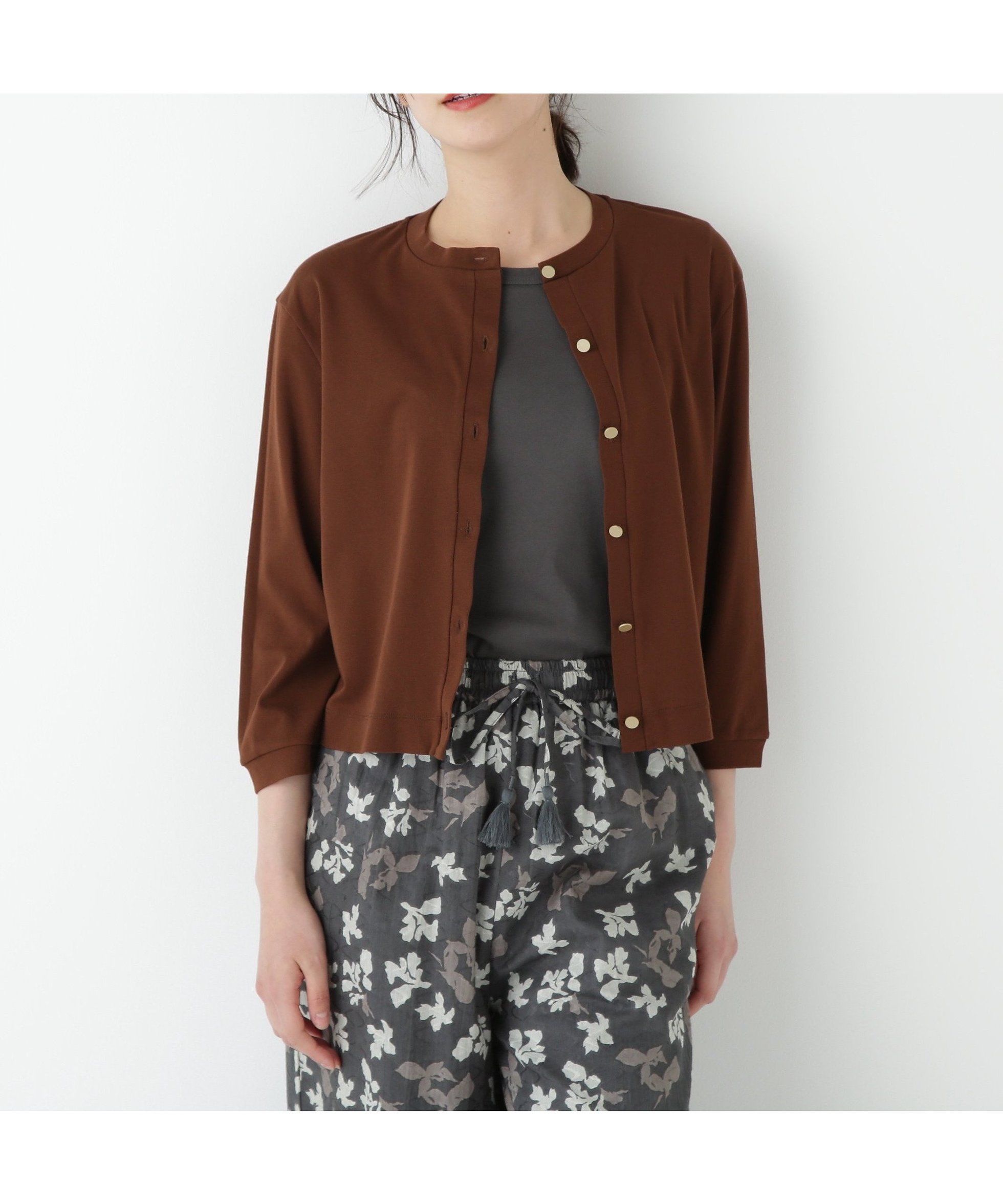 【ヒューマンウーマン/HUMAN WOMAN】のクルーネックフライスカットソーカーディガン インテリア・キッズ・メンズ・レディースファッション・服の通販 founy(ファニー) 　ファッション　Fashion　レディースファッション　Fashion for Women　トップス・カットソー　Cut & Sew Tops　カーディガン・羽織り　Layered Style Cardigans　カットソー・ベーシックTシャツ　Cut-and-Sewn Tops / Stretch Tees & Basics　おすすめ　Recommended / Our Picks　クール　Cool, Chic　シンプル　Simple, Minimal　スタンダード　Standard, Basic　ブラウン|ID: prp329100004820647 ipo3291000000035030843