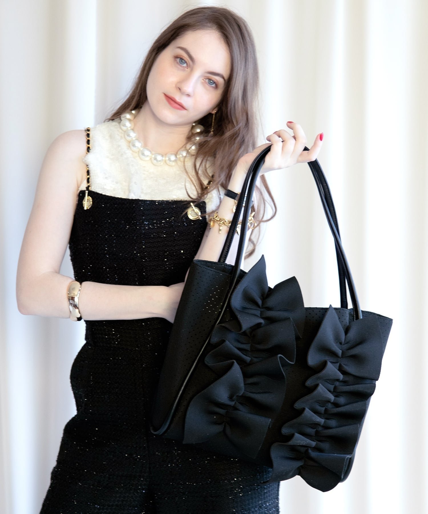 【イストワール/Histoire】のHistoire-U/Moelleux【モワルー】フリルトートバッグ インテリア・キッズ・メンズ・レディースファッション・服の通販 founy(ファニー) ファッション Fashion レディースファッション Fashion for Women バッグ Bags 軽量 Lightweight, Ultra Light シンプル Simple, Minimal フィット Fit, Slim Fit フェミニン Feminine, Girly フリル Frill, Ruffle ビジネス 仕事 通勤 Business / Work / Commuting BK|ID: prp329100004820704 ipo3291000000035031272