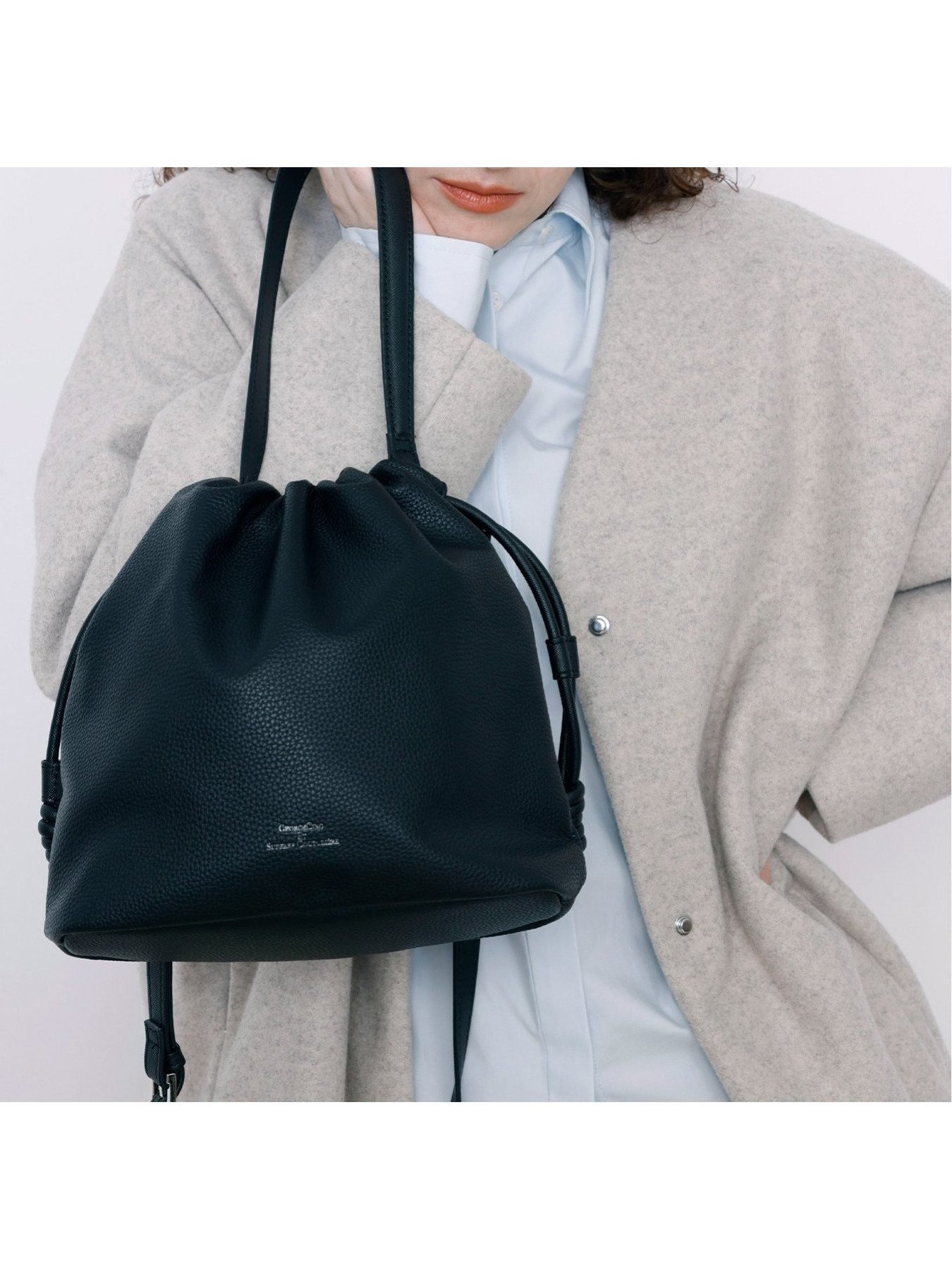 【タカキュー/TAKA-Q】のDRAWSTRING BAG SMALL 【shrink leather】 インテリア・キッズ・メンズ・レディースファッション・服の通販 founy(ファニー) 　ファッション　Fashion　レディースファッション　Fashion for Women　シンプル　Simple, Minimal　フォルム　Silhouette, Form　フォーマル　Formal, Dressy　ポケット　Pocket, Pocket Detail　エレガント 上品　Elegant　05黒|ID: prp329100004820738 ipo3291000000035032134