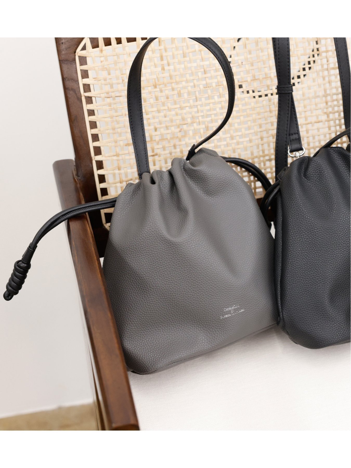 【タカキュー/TAKA-Q】のDRAWSTRING BAG SMALL 【shrink leather】 インテリア・キッズ・メンズ・レディースファッション・服の通販 founy(ファニー) 　ファッション　Fashion　レディースファッション　Fashion for Women　シンプル　Simple, Minimal　フォルム　Silhouette, Form　フォーマル　Formal, Dressy　ポケット　Pocket, Pocket Detail　エレガント 上品　Elegant　06グレー|ID: prp329100004820738 ipo3291000000035032135