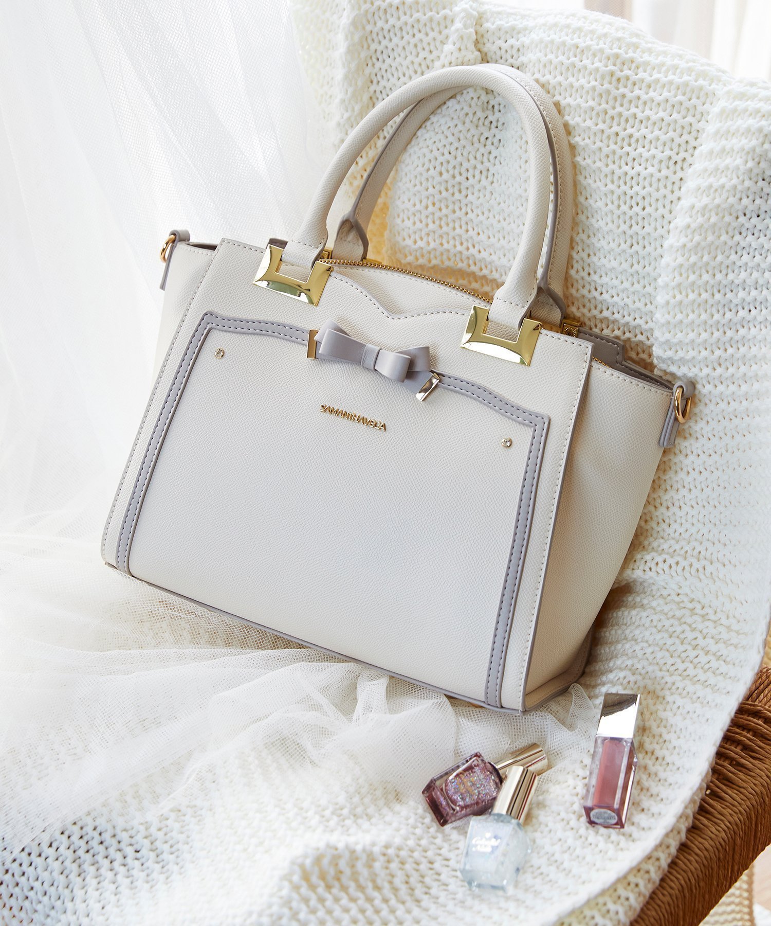 【サマンサ ベガ/SamanthaVega】のソリッドリボントートバッグ インテリア・キッズ・メンズ・レディースファッション・服の通販 founy(ファニー) 　ファッション　Fashion　レディースファッション　Fashion for Women　バッグ　Bags　ショルダー　Shoulder, Shoulder Strap　スマホ　Smartphone, Mobile Device　ポケット　Pocket, Pocket Detail　リボン　Ribbon, Bow　日傘　Parasol, UV Umbrella　財布　Wallet, Purse　オフホワイト|ID: prp329100004820770 ipo3291000000035032535