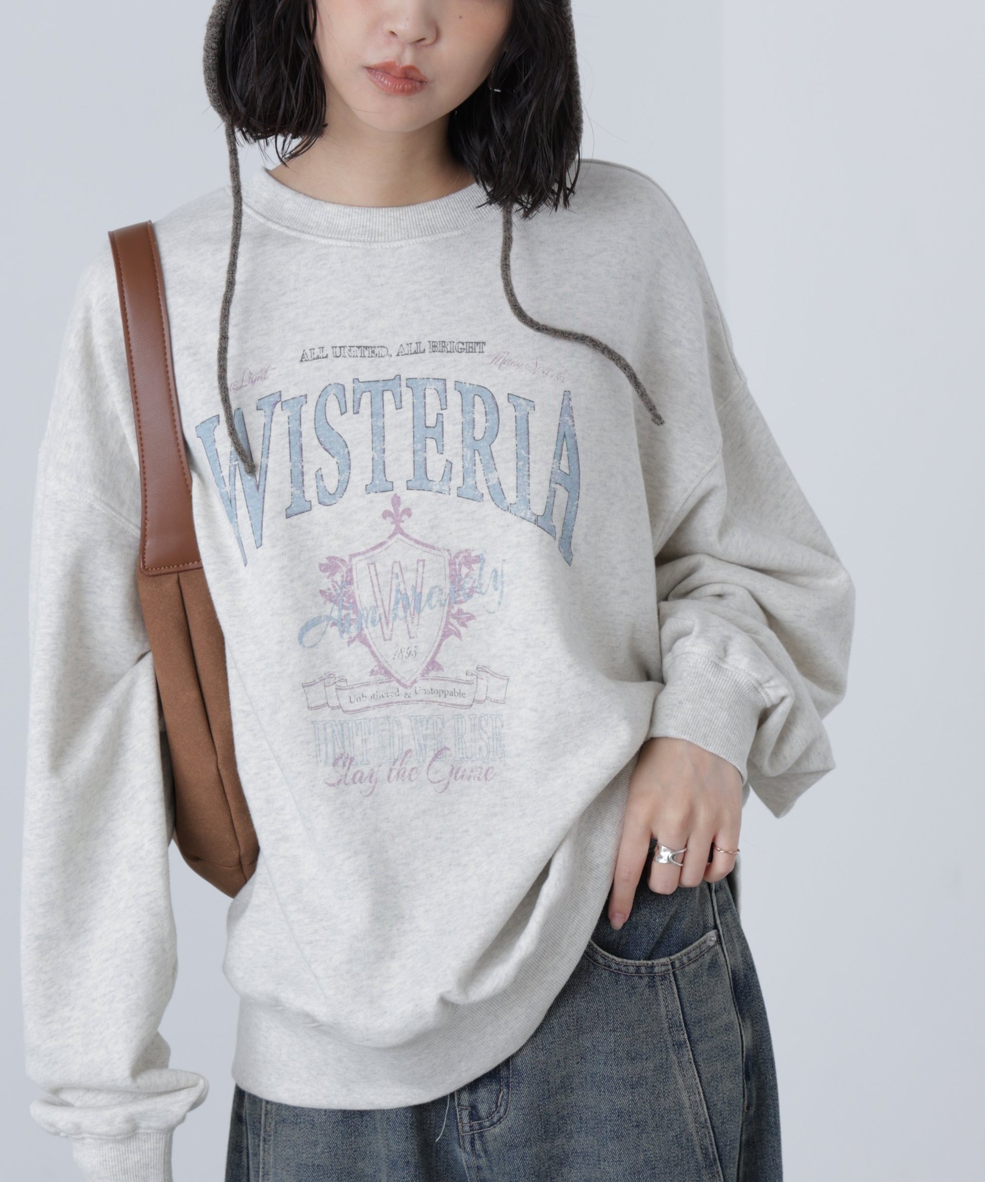 【フリーズマート/FREE'S MART】のアソートカレッジロゴビッグスウェット 人気、トレンドファッション・服の通販 founy(ファニー) 　ファッション　Fashion　レディースファッション　Fashion for Women　トップス・カットソー　Cut & Sew Tops　レディースパーカー・カジュアルフーディー　Casual Hoodies & Sweatshirts　スウェット・クルーネックトップス　Sweatshirts & Crewnecks / Relaxed Fit Sweat Tops　おすすめ　Recommended / Our Picks　グラフィック　Graphic, Graphic Design　パステル　Pastel, Soft Color　ビッグ　Big, Oversized　フラワー　Flower, Floral　モチーフ　Motif, Design Theme　 other-1|ID: prp329100004820779 ipo3291000000035032635