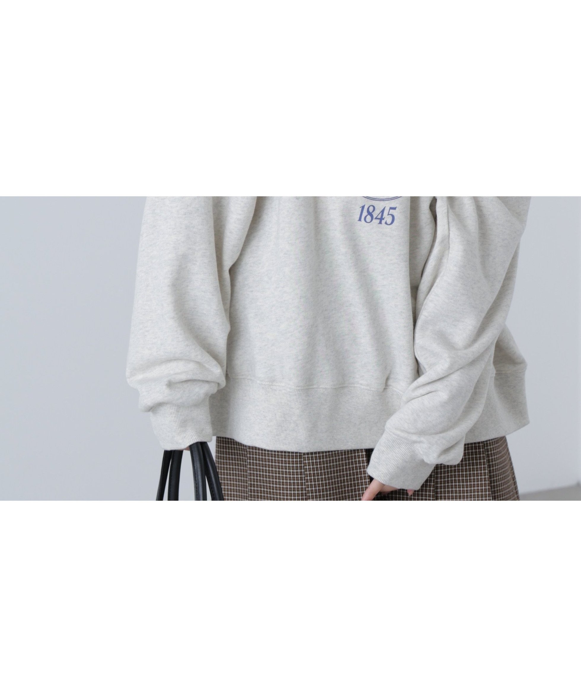 【フリーズマート/FREE'S MART】のアソートカレッジロゴビッグスウェット インテリア・キッズ・メンズ・レディースファッション・服の通販 founy(ファニー) 　ファッション　Fashion　レディースファッション　Fashion for Women　トップス・カットソー　Cut & Sew Tops　レディースパーカー・カジュアルフーディー　Casual Hoodies & Sweatshirts　スウェット・クルーネックトップス　Sweatshirts & Crewnecks / Relaxed Fit Sweat Tops　おすすめ　Recommended / Our Picks　グラフィック　Graphic, Graphic Design　パステル　Pastel, Soft Color　ビッグ　Big, Oversized　フラワー　Flower, Floral　モチーフ　Motif, Design Theme　オートミール22|ID: prp329100004820779 ipo3291000000035032639