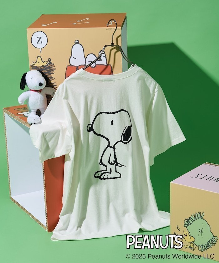 【フリークスストア/FREAK'S STORE】のPEANUTS ペア Tシャツ/ピーナッツ 人気、トレンドファッション・服の通販 founy(ファニー) 　ファッション　Fashion　レディースファッション　Fashion for Women　トップス・カットソー　Cut & Sew Tops　シャツ・ブラウス・オフィスカジュアル　Elegant Blouses & Button-Ups　ロングTシャツ・Tシャツ　Longline T-Shirts & Tees　2025年　2025　2025春夏・S/S　Spring/Summer 2025 SS25　キャラクター　Character, Licensed Characters　シンプル　Simple, Minimal　フロント　Front, Front Design　プリント　Print, Printed Pattern　ワンポイント　One Point, Statement Accent　夏　Summer　S/S・春夏　SS, Spring/Summer, Warm Season　 other-1|ID: prp329100004820784 ipo3291000000035032685
