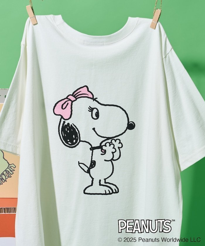 【フリークスストア/FREAK'S STORE】のPEANUTS ペア Tシャツ/ピーナッツ インテリア・キッズ・メンズ・レディースファッション・服の通販 founy(ファニー) 　ファッション　Fashion　レディースファッション　Fashion for Women　トップス・カットソー　Cut & Sew Tops　シャツ・ブラウス・オフィスカジュアル　Elegant Blouses & Button-Ups　ロングTシャツ・Tシャツ　Longline T-Shirts & Tees　2025年　2025　2025春夏・S/S　Spring/Summer 2025 SS25　キャラクター　Character, Licensed Characters　シンプル　Simple, Minimal　フロント　Front, Front Design　プリント　Print, Printed Pattern　ワンポイント　One Point, Statement Accent　夏　Summer　S/S・春夏　SS, Spring/Summer, Warm Season　オフホワイト(ベル)|ID: prp329100004820784 ipo3291000000035032687
