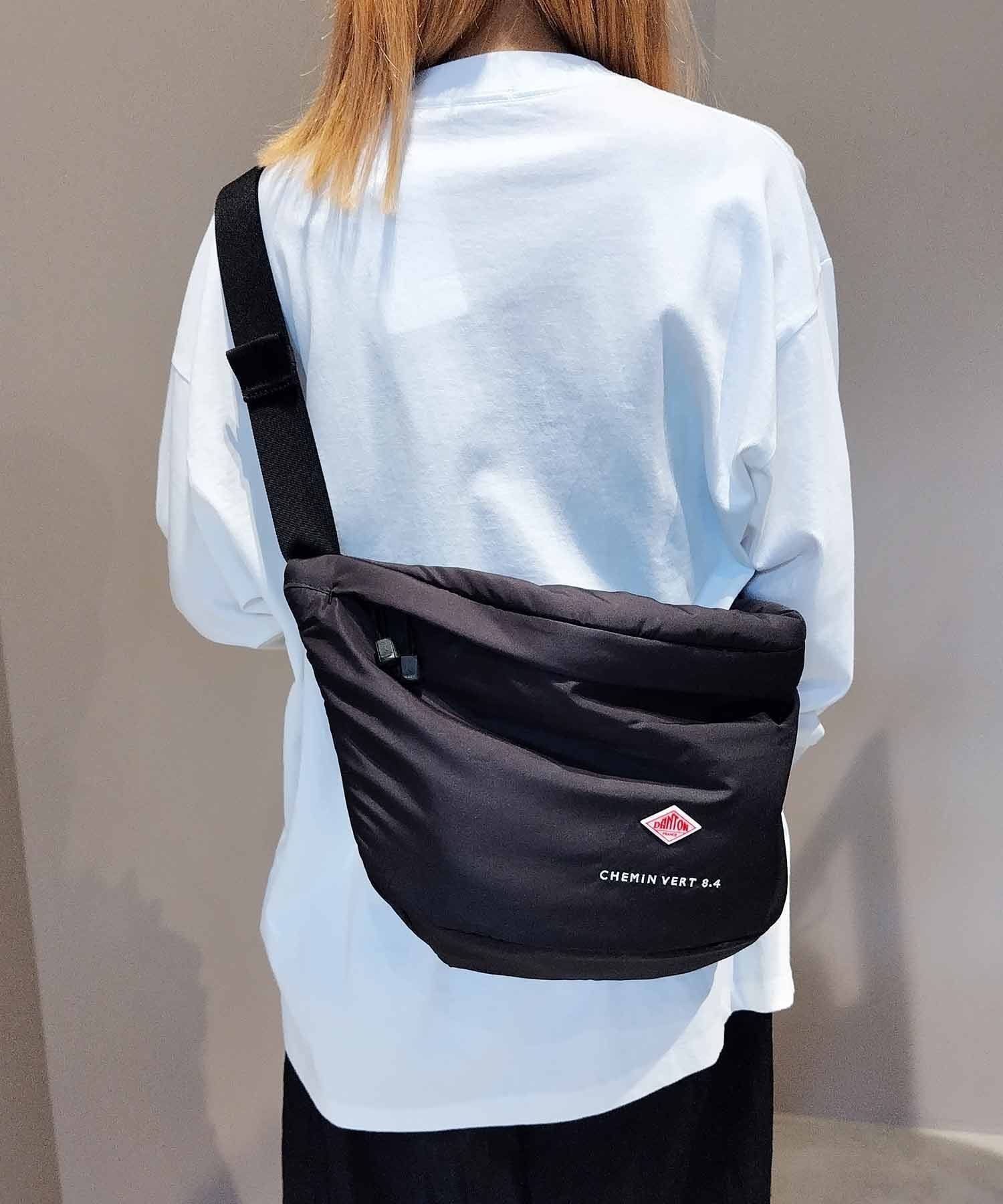 【ビショップ/Bshop】のボディバッグ CHEMIN VERT 8.4 インテリア・キッズ・メンズ・レディースファッション・服の通販 founy(ファニー) 　ファッション　Fashion　レディースファッション　Fashion for Women　軽量　Lightweight, Ultra Light　シンプル　Simple, Minimal　タフタ　Taffeta, Structured Fabric　フランス　France, French　ポケット　Pocket, Pocket Detail　ワーク　Workwear, Utility Style　BLACK|ID: prp329100004820818 ipo3291000000035033114