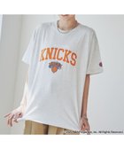 【コーエン/COEN】のNBA別注 ロゴプリントTシャツ 人気、トレンドファッション・服の通販 founy(ファニー) ファッション Fashion レディースファッション Fashion for Women トップス・カットソー Cut & Sew Tops シャツ・ブラウス・オフィスカジュアル Elegant Blouses & Button-Ups ロングTシャツ・Tシャツ Longline T-Shirts & Tees ヴィンテージ Vintage Style 春 Spring コラボ Collaboration, Collab サロペット Overalls, Salopette スラックス Slacks, Dress Pants チュール Tulip, Tulip Motif デニム Denim, Jeans Material トレンド Trend, Trending Now 人気 Popular, Best Seller フロント Front, Front Design プリント Print, Printed Pattern 別注 Limited Edition, Custom Order 半袖 Short Sleeve, Half Sleeve S/S・春夏 SS, Spring/Summer, Warm Season おすすめ Recommended / Our Picks 夏 Summer 2025年 2025 2025春夏・S/S Spring/Summer 2025 SS25 thumbnail LT.GRAY|ID: prp329100004820837 ipo3291000000035033294