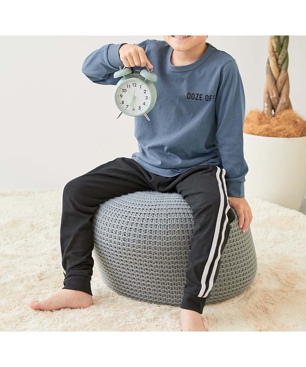 【デビロック/devirock / KIDS】の綿100% デビラボ ROOM ボーイズ 長袖パジャマ 子供服 キッズ 男の子 26SS インテリア・キッズ・メンズ・レディースファッション・服の通販 founy(ファニー) 　ファッション　Fashion　キッズファッション　Fashion for Kids　長袖　Long Sleeve, Full Sleeve　パジャマ　Pajamas, Sleepwear　プリント　Print, Printed Pattern　ボーイズ　Boyish, Boy Style　おすすめ　Recommended / Our Picks　お家時間・ステイホーム　Stay Home / At Home　旅行　Travel　2026年　2026　003-ロゴS-ブルーグレー|ID: prp329100004820858 ipo3291000000035033476