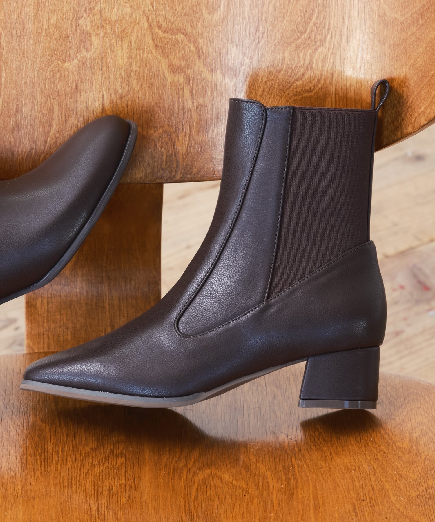 【アルテミス バイ ダイアナ/artemis by DIANA】のスクエアトゥ サイドゴアショートブーツ 人気、トレンドファッション・服の通販 founy(ファニー) 　ファッション　Fashion　レディースファッション　Fashion for Women　おすすめ　Recommended / Our Picks　クッション　Cushion, Throw Pillow　ショート　Short, Short Length　再入荷　Restock / Back in Stock　 other-1|ID: prp329100004820931 ipo3291000000035034288