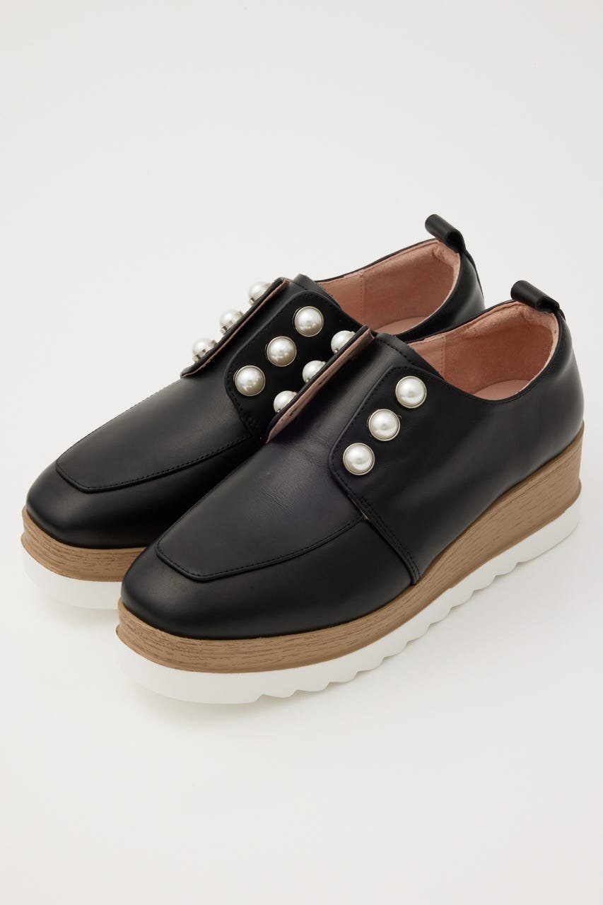 【スタッカート/STACCATO】の【ベストセラー】メイジーパールプラットフォーム 人気、トレンドファッション・服の通販 founy(ファニー) 　ファッション　Fashion　レディースファッション　Fashion for Women　アウター　Coat / Outerwear Collection　トップス・カットソー　Cut & Sew Tops　ベスト&ジレ / 重ね着スタイル　Vests & Gilets　ウッド　Wooden Design　シューズ　Shoes, Footwear　シルバー　Silver, Metallic Silver　パール　Pearl, Pearl Accent　モチーフ　Motif, Design Theme　エレガント 上品　Elegant　厚底　Platform Shoes　定番　Standard, Basic Item　軽量　Lightweight, Ultra Light　 other-1|ID: prp329100004820934 ipo3291000000035034306