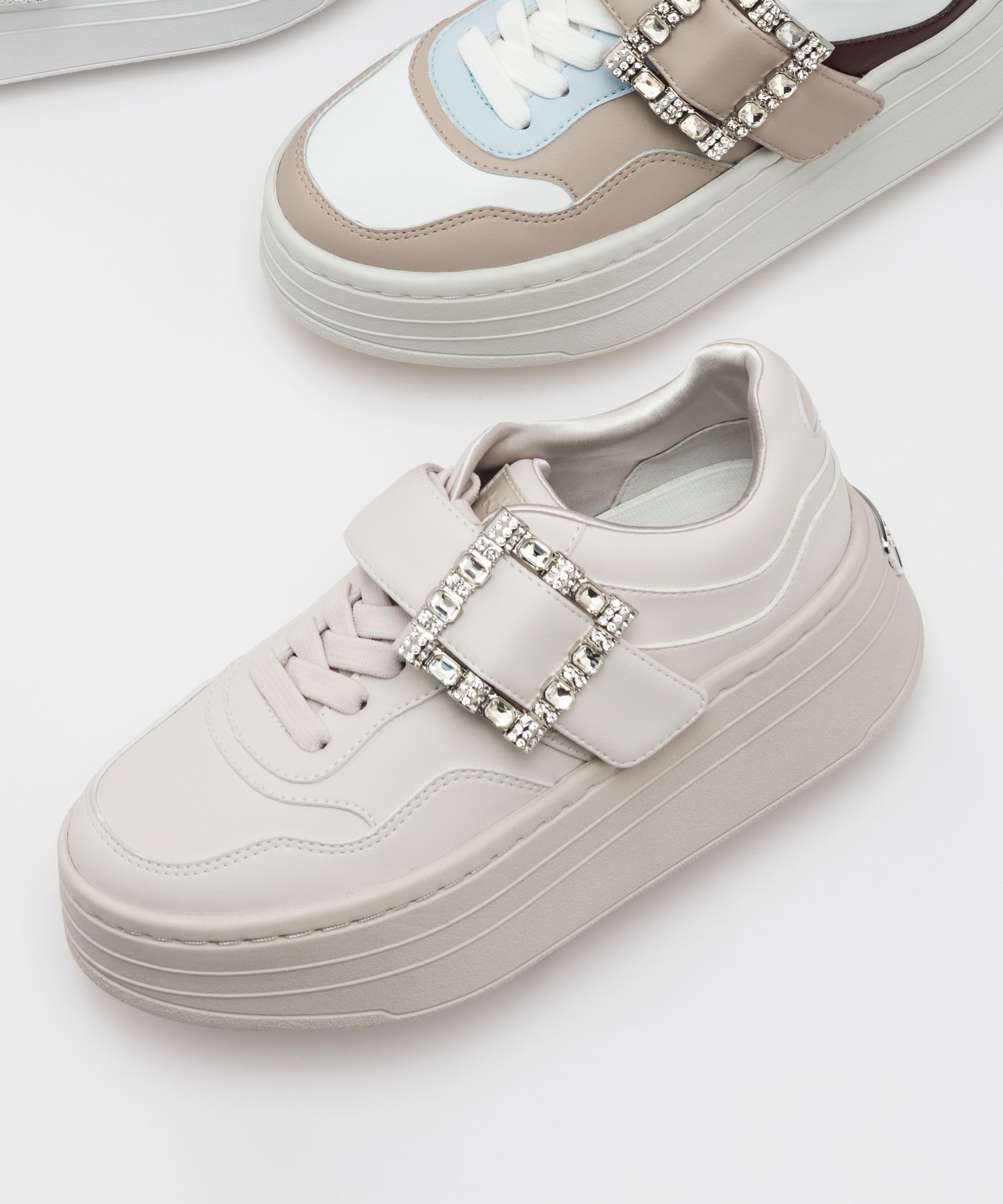 【プラスダイアナ/plus diana】の【軽量】プラットフォームスニーカー インテリア・キッズ・メンズ・レディースファッション・服の通販 founy(ファニー) 　ファッション　Fashion　レディースファッション　Fashion for Women　インソール　Shoe Insole　クッション　Cushion, Throw Pillow　軽量　Lightweight, Ultra Light　シューズ　Shoes, Footwear　スニーカー　Sneakers, Trainers　スマート　Smart, Elegant　フィット　Fit, Slim Fit　フェミニン　Feminine, Girly　ラバー　Rubber, Rubber Sole　レース　Lace, Lace Fabric　再入荷　Restock / Back in Stock　新作・新入荷　New Arrivals / New In　アイボリー人工スムース|ID: prp329100004820960 ipo3291000000035034562