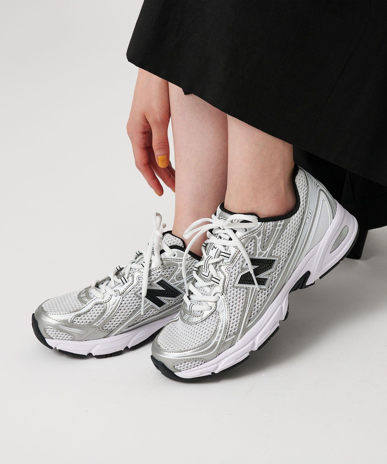 【ビューティ&ユース ユナイテッドアローズ/BEAUTY&YOUTH / UNITED ARROWS】のNew Balance U740/スニーカー インテリア・キッズ・メンズ・レディースファッション・服の通販 founy(ファニー) 　ファッション　Fashion　レディースファッション　Fashion for Women　シューズ　Shoes, Footwear　スタイリッシュ　Stylish, Fashionable　スニーカー　Sneakers, Trainers　ダブル　Double, Double-Breasted　トレンド　Trend, Trending Now　ハーフ　Half, Half-Length　バランス　Balance, Style Balance　フィット　Fit, Slim Fit　ボトム　Bottoms, Lower Wear　メッシュ　Mesh, Net Fabric　ワイド　Wide, Wide Fit　SILVER|ID: prp329100004820965 ipo3291000000035034615