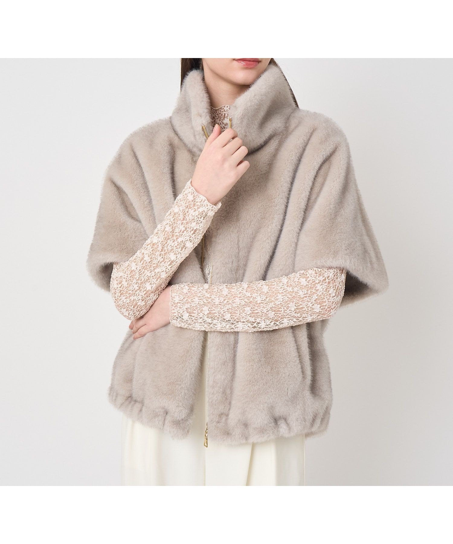 【アナイ/ANAYI】のフェイクミンクファージレ インテリア・キッズ・メンズ・レディースファッション・服の通販 founy(ファニー) 　ファッション　Fashion　レディースファッション　Fashion for Women　アウター　Coat / Outerwear Collection　トップス・カットソー　Cut & Sew Tops　ベスト&ジレ / 重ね着スタイル　Vests & Gilets　ショルダー　Shoulder, Shoulder Strap　スタンド　Stand Collar, Upright Stand　スマート　Smart, Elegant　スリーブ　Sleeve, Long Sleeve / Short Sleeve　雑誌　Magazine, Fashion Magazine　ドロップ　Drop Shoulder, Dropped Style　バランス　Balance, Style Balance　フェイクファー　Faux Fur, Imitation Fur　リアル　Real, Realistic　ロング　Long, Long-Length　A/W・秋冬　Autumn/Winter　再入荷　Restock / Back in Stock　greige|ID: prp329100004821037 ipo3291000000035035588